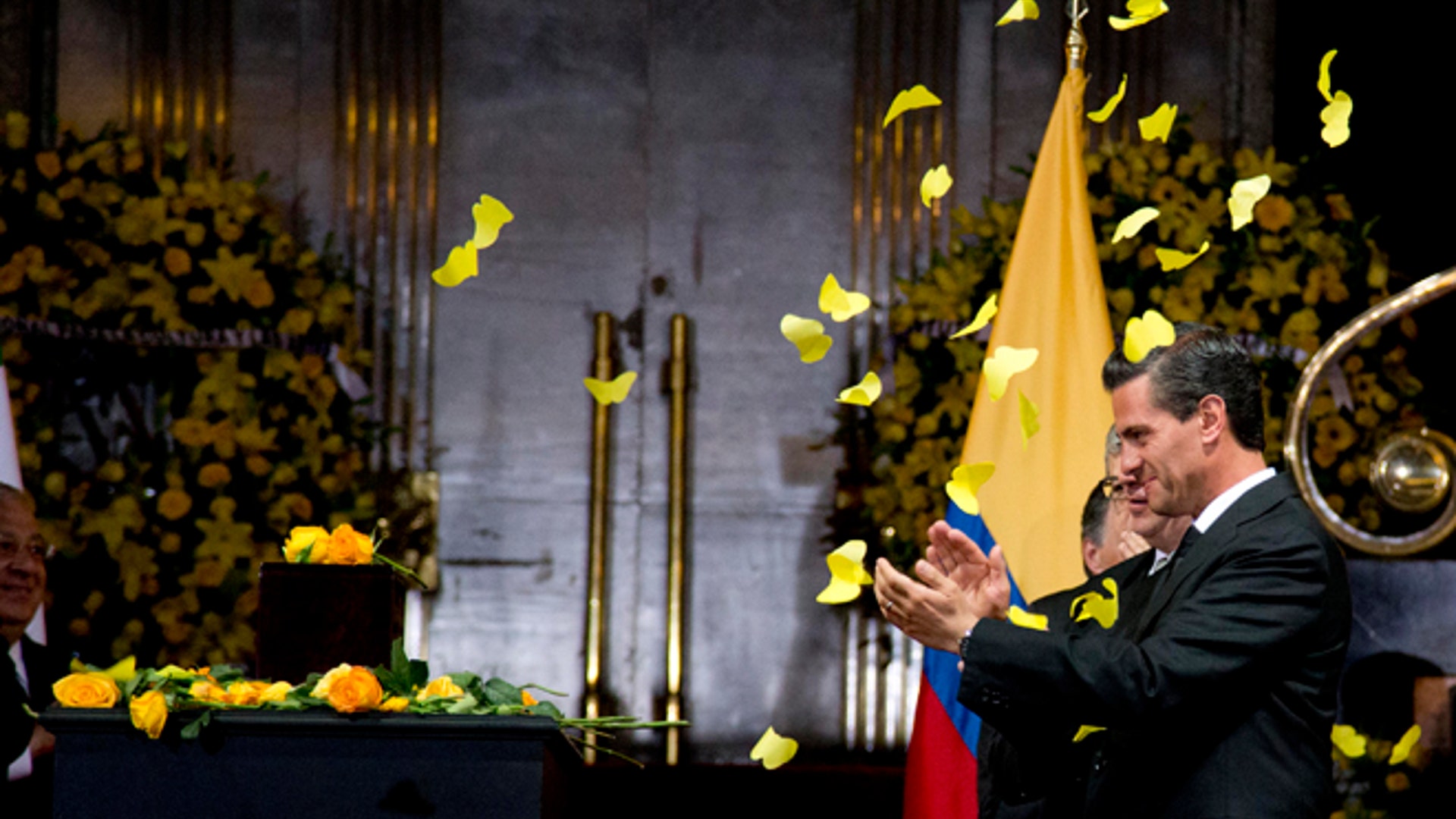 Gabo_Memorial_Front_Latino