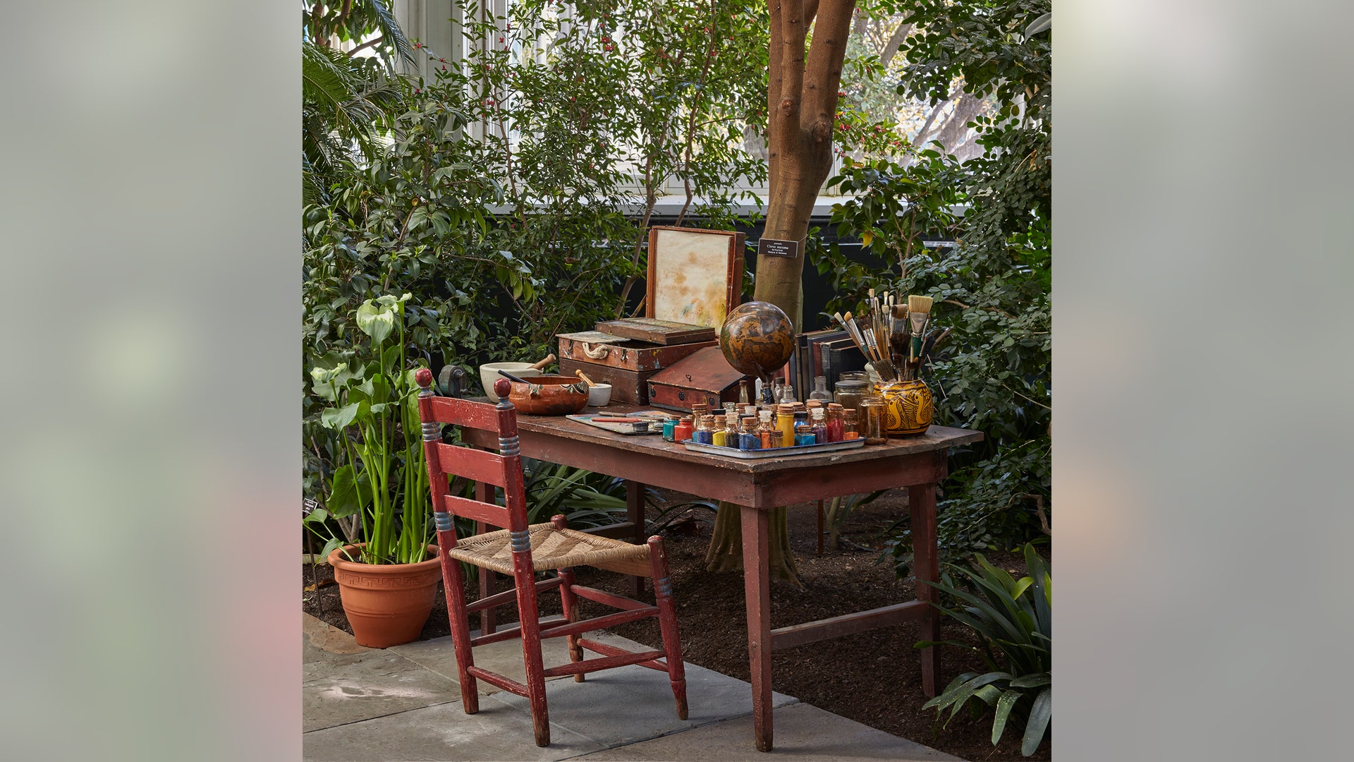 Gardening_Frida_s_Gar_Vros__1_