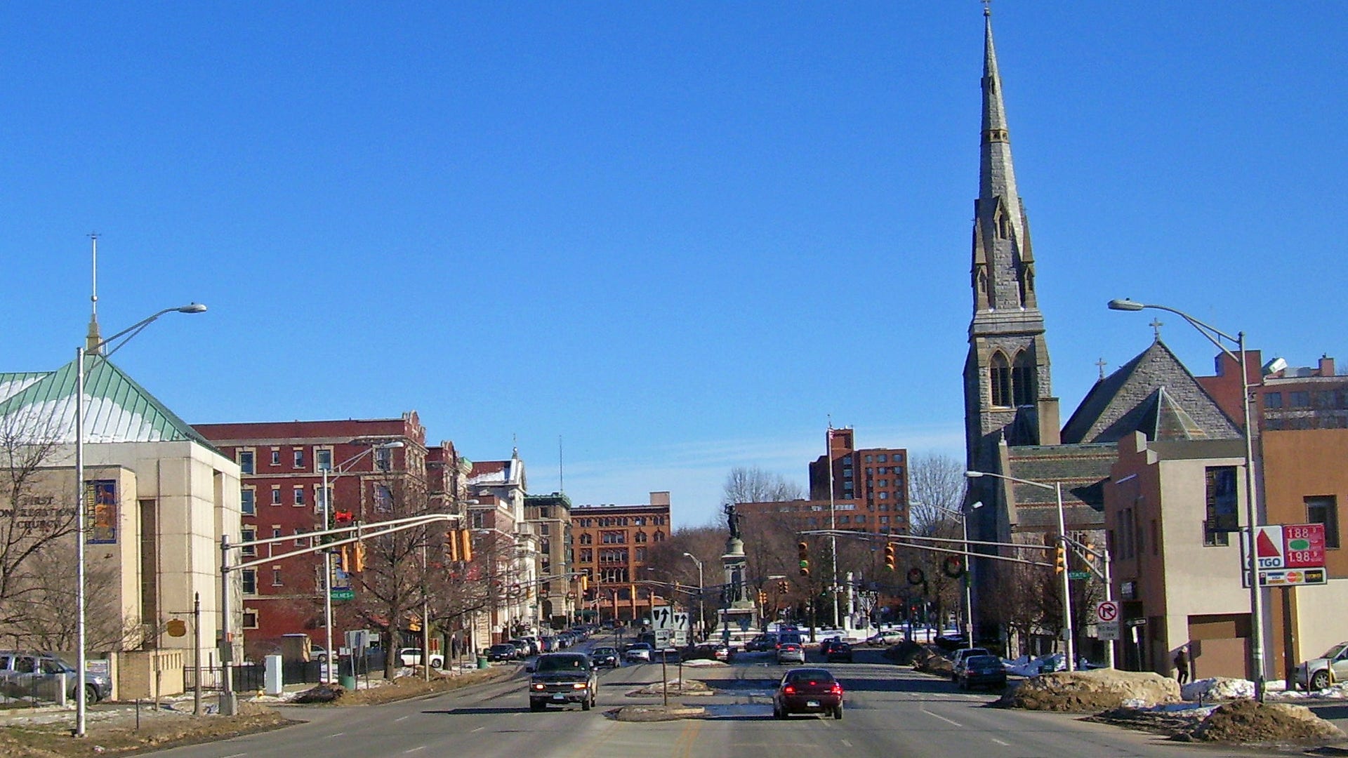 Garrott_Waterbury_CT_Photo_2_by_Daniel_Case_via_Wikipedia