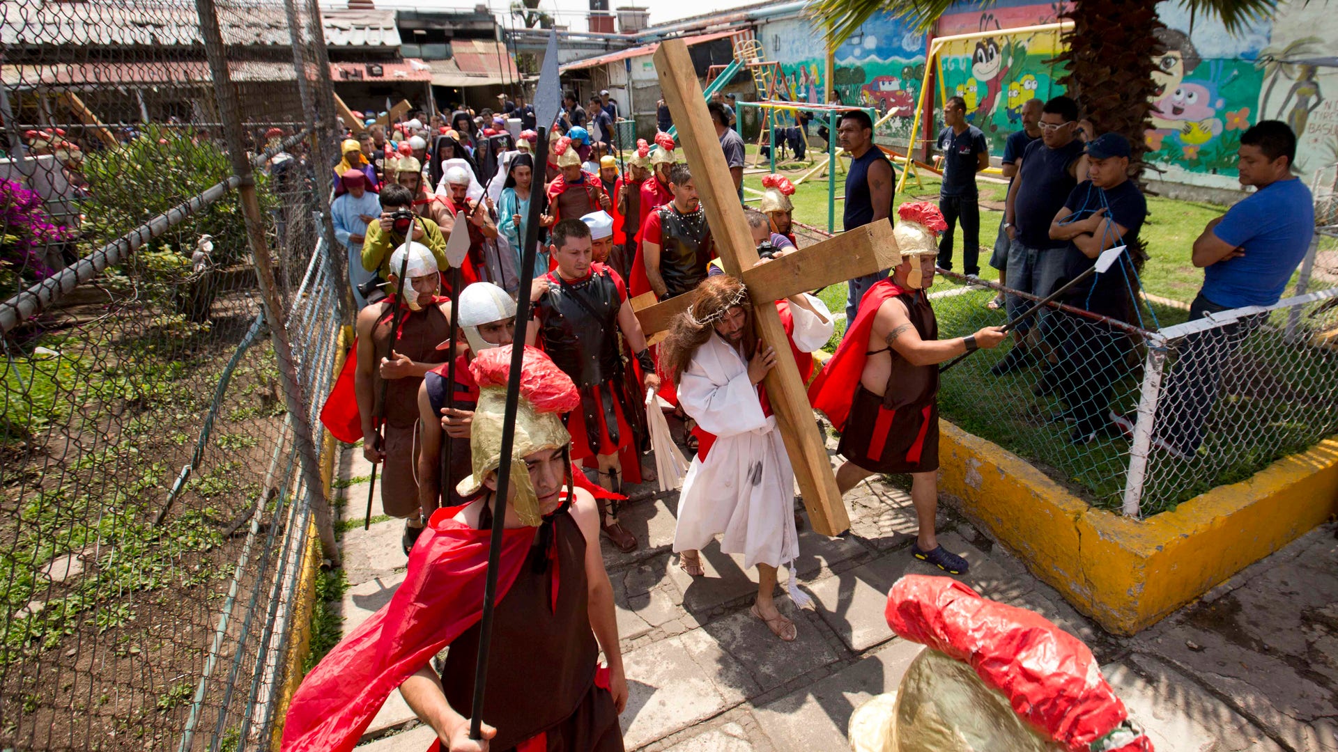 Good_Friday_LatAm__21_