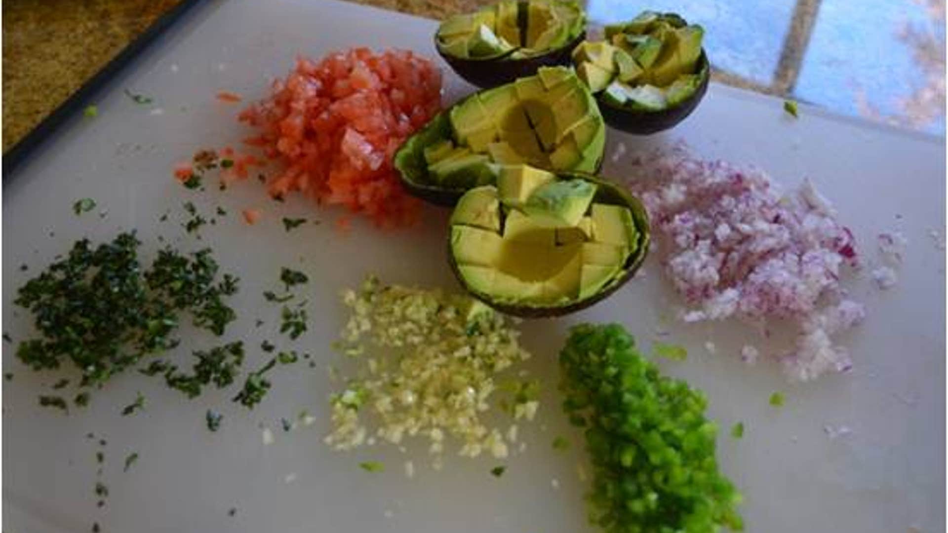 Guacamole_with_Plantains_2