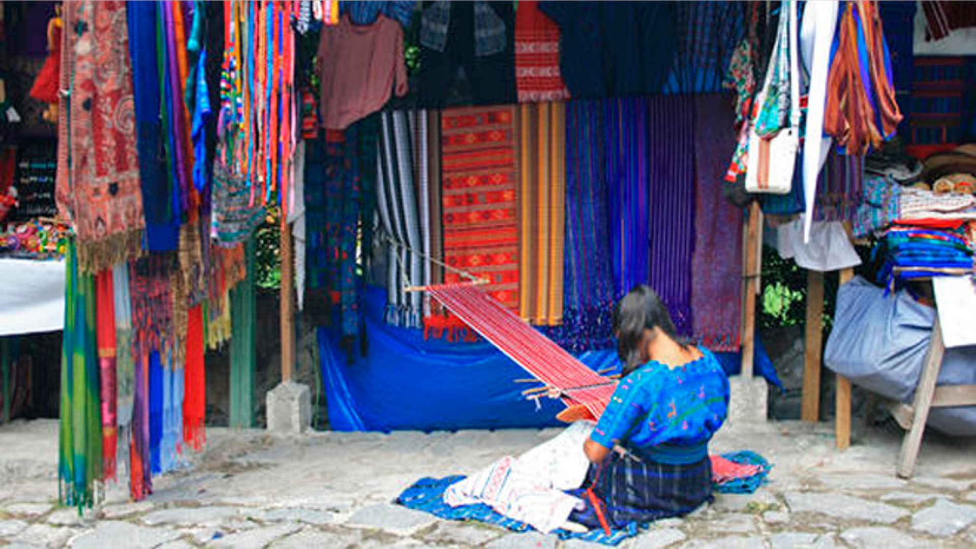 Guatemala__Woman_Weaving