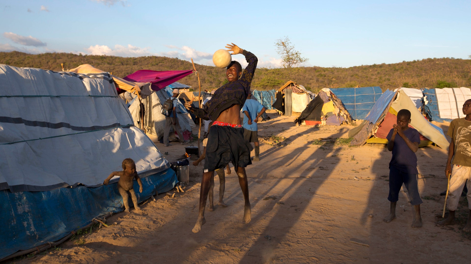 On The Border Haitian Migrants Flee Dominican Republic And Fill Makeshift Camps Fox News