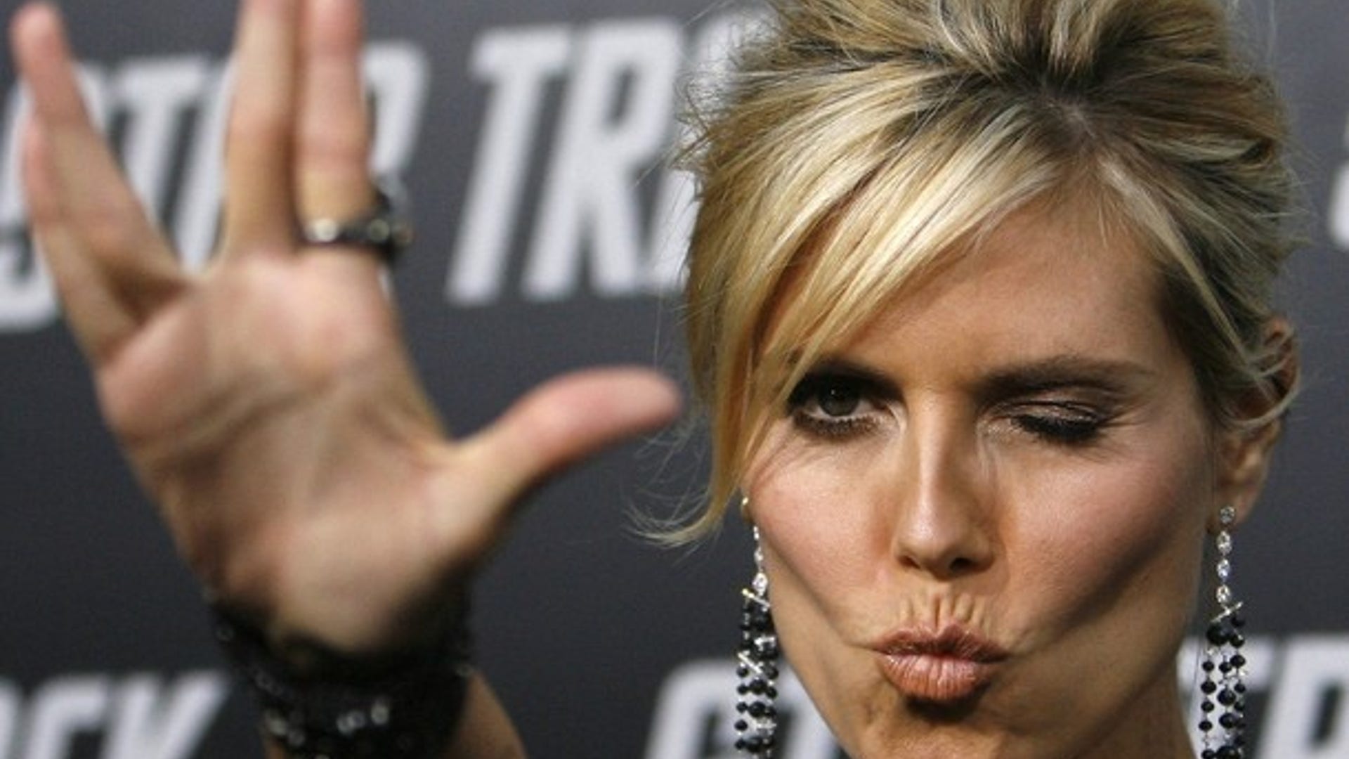 Heidi_Klum_at_the_Star_Trek_Premiere