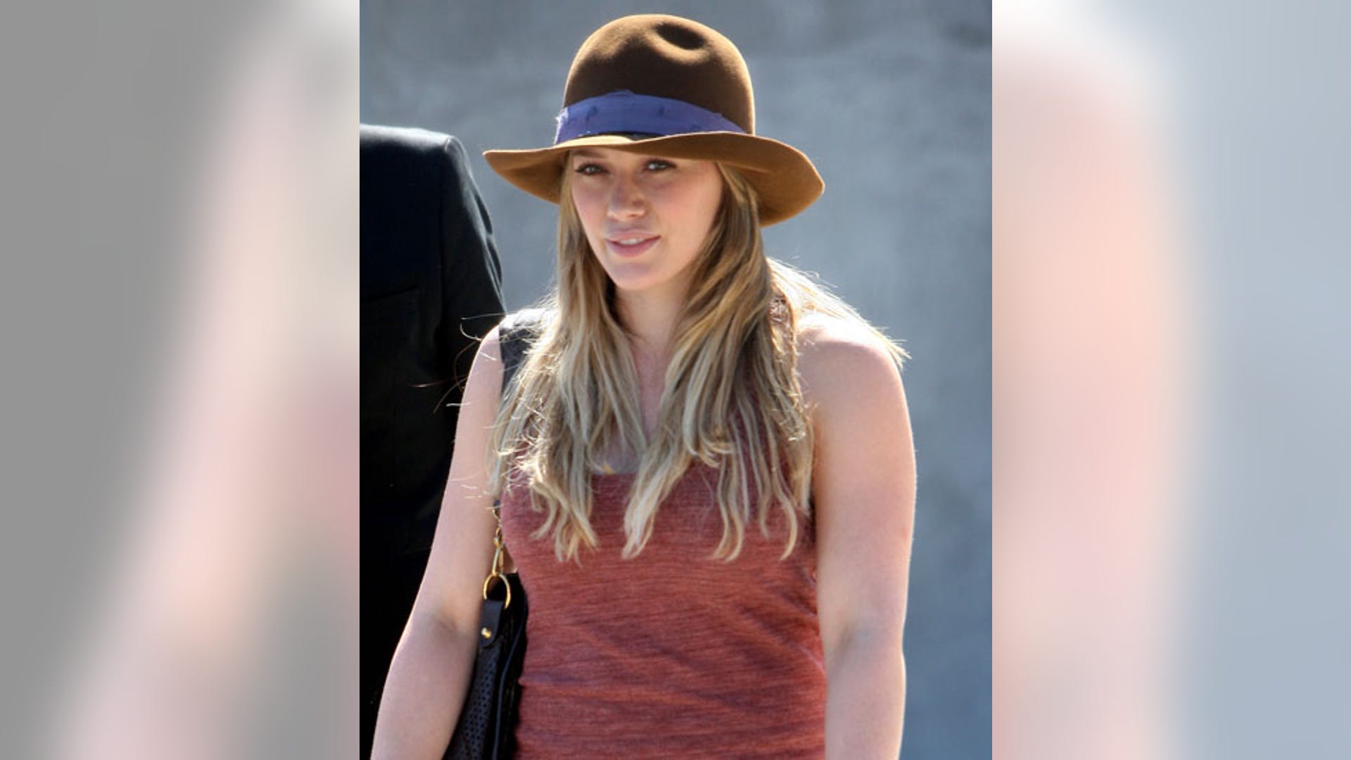 Hilary Duff HAT 