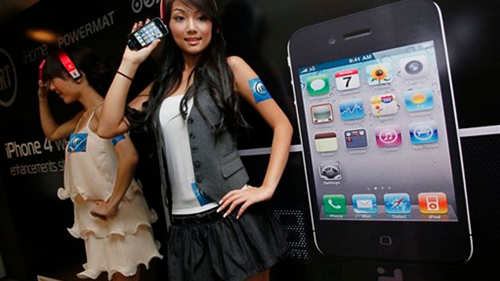 Model Promotes iPhone 4 