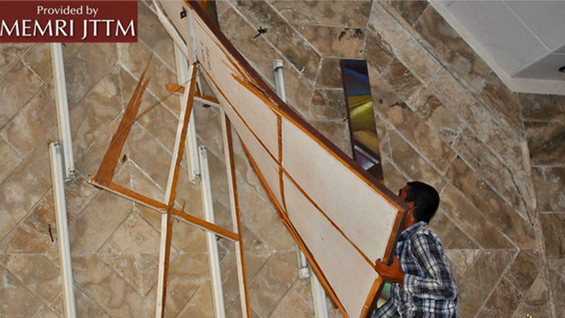 ISIS_assault_on_Christianity10