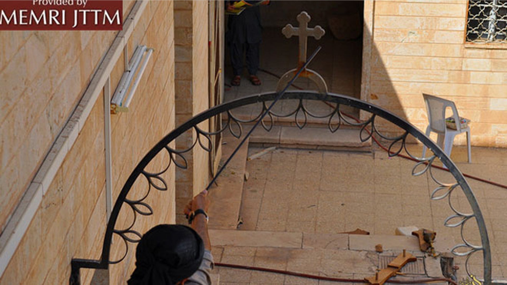 ISIS_assault_on_Christianity8