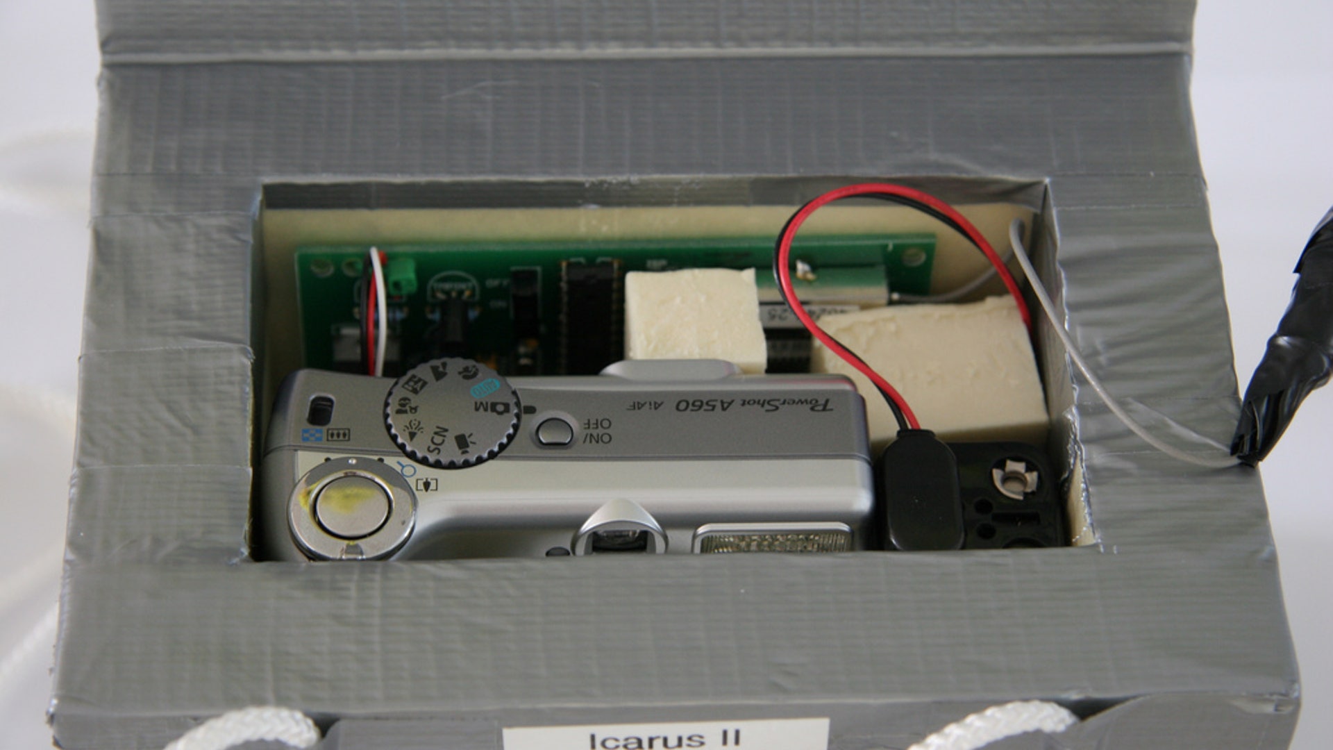 Inside_the_Icarus_II