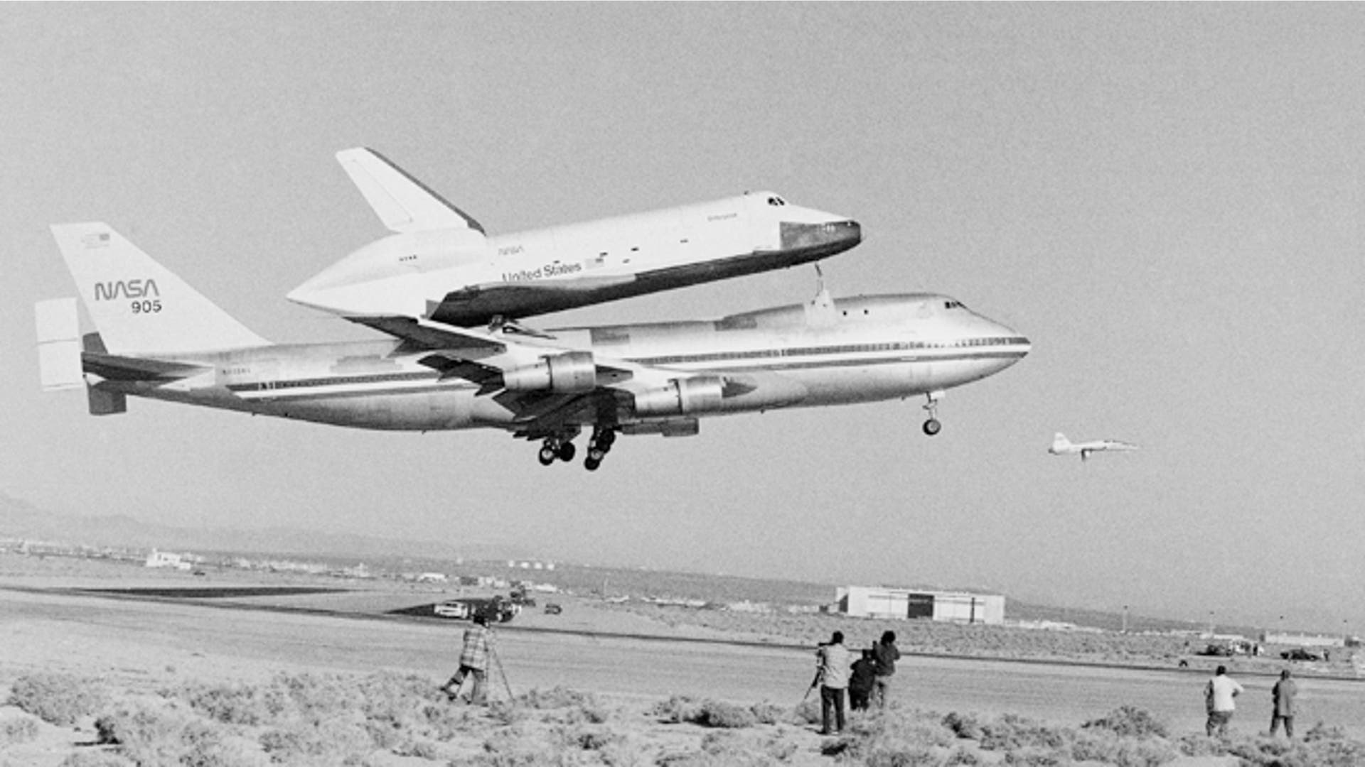 Intrepid_Enterprise_Shuttle_to_NYC_2