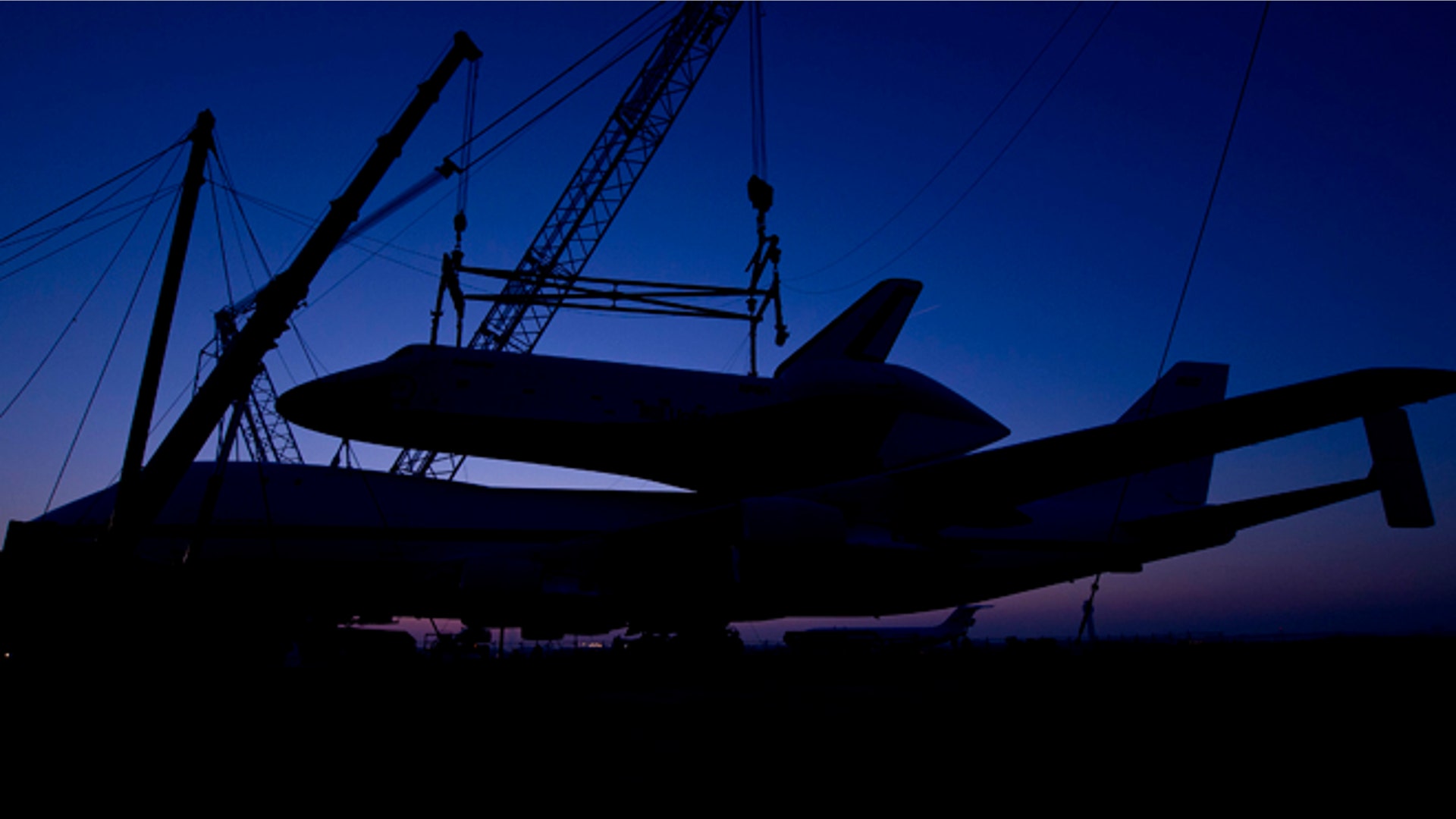 Intrepid_Enterprise_Shuttle_to_NYC_4