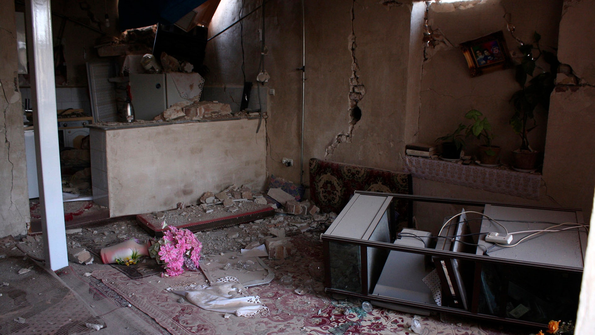 Iran_Earthquake__3_