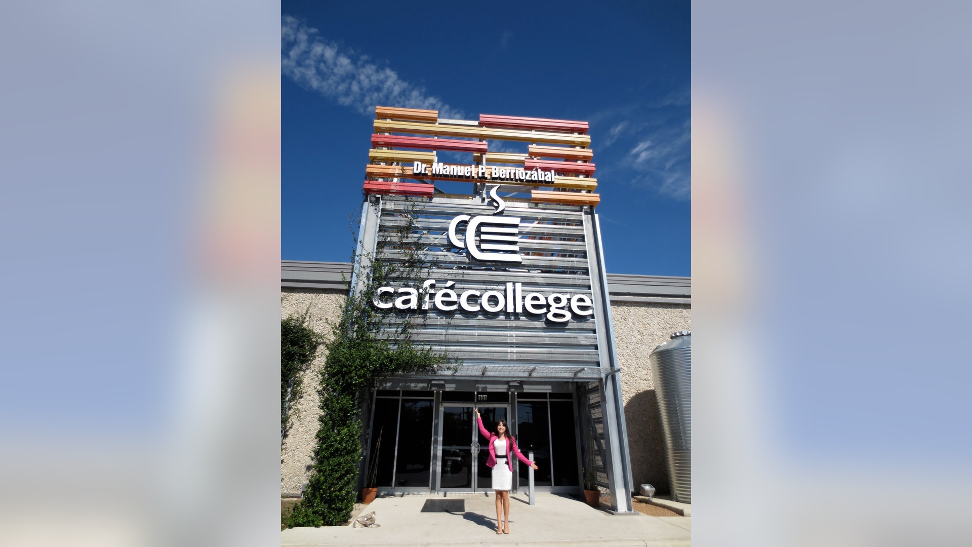 Isa_at_Cafe_College_Entrance