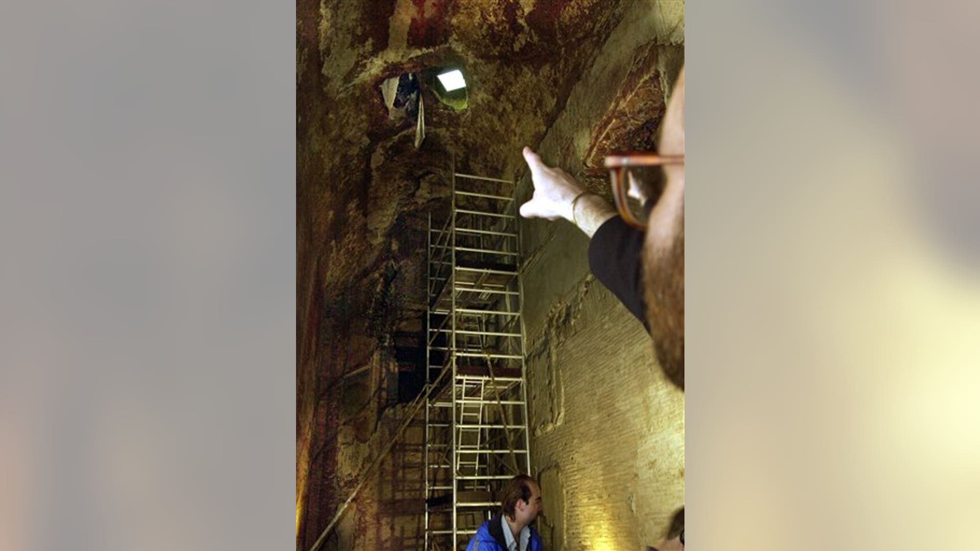 Nero's Decaying Palace