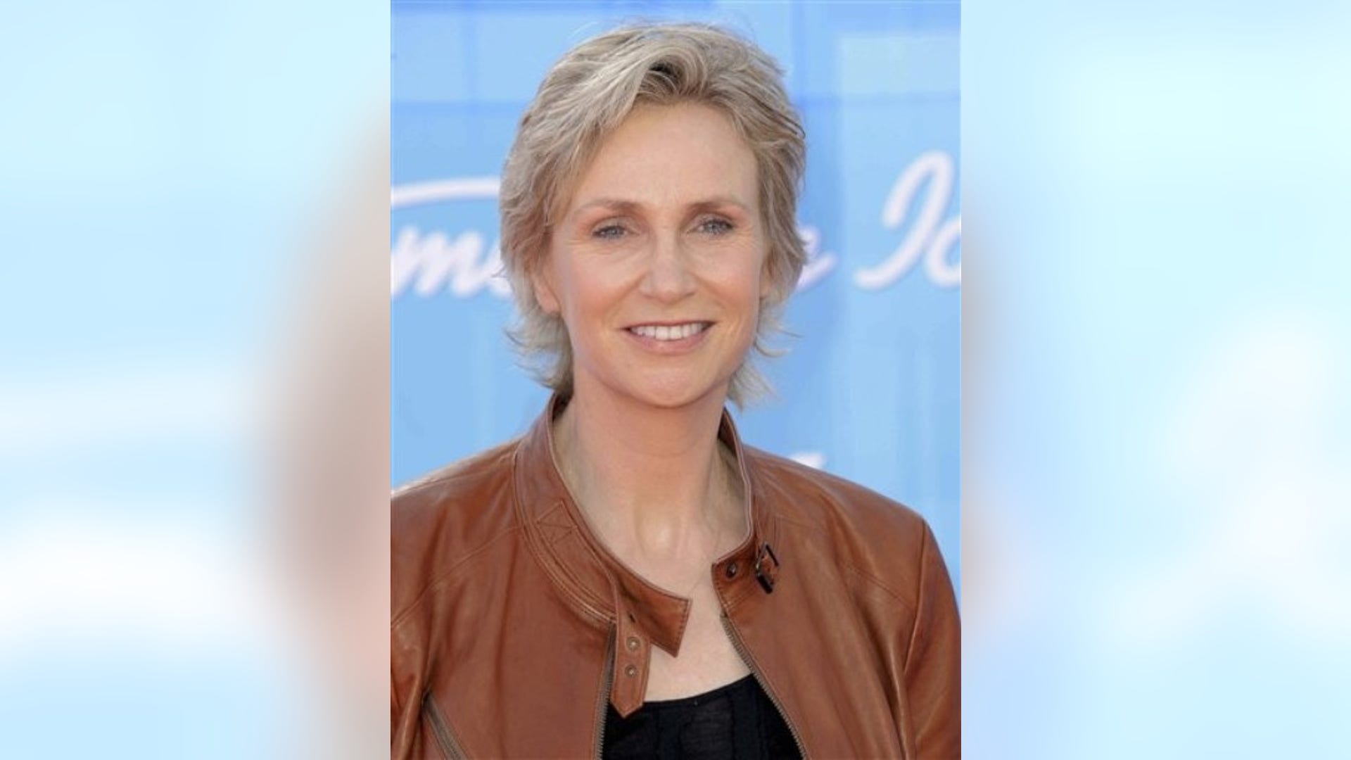 Jane_Lynch_AP_friendl