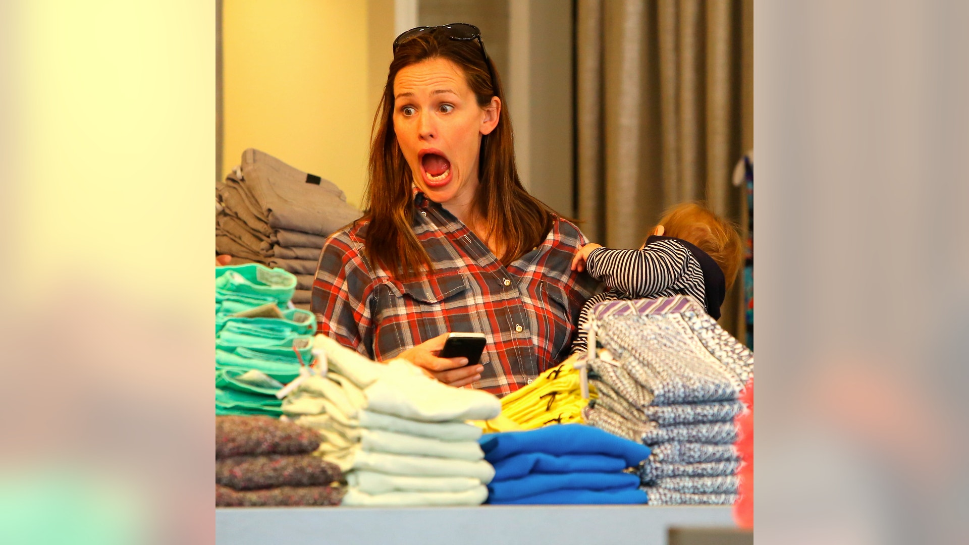 Jennifer_Garner_funny_faces_x17