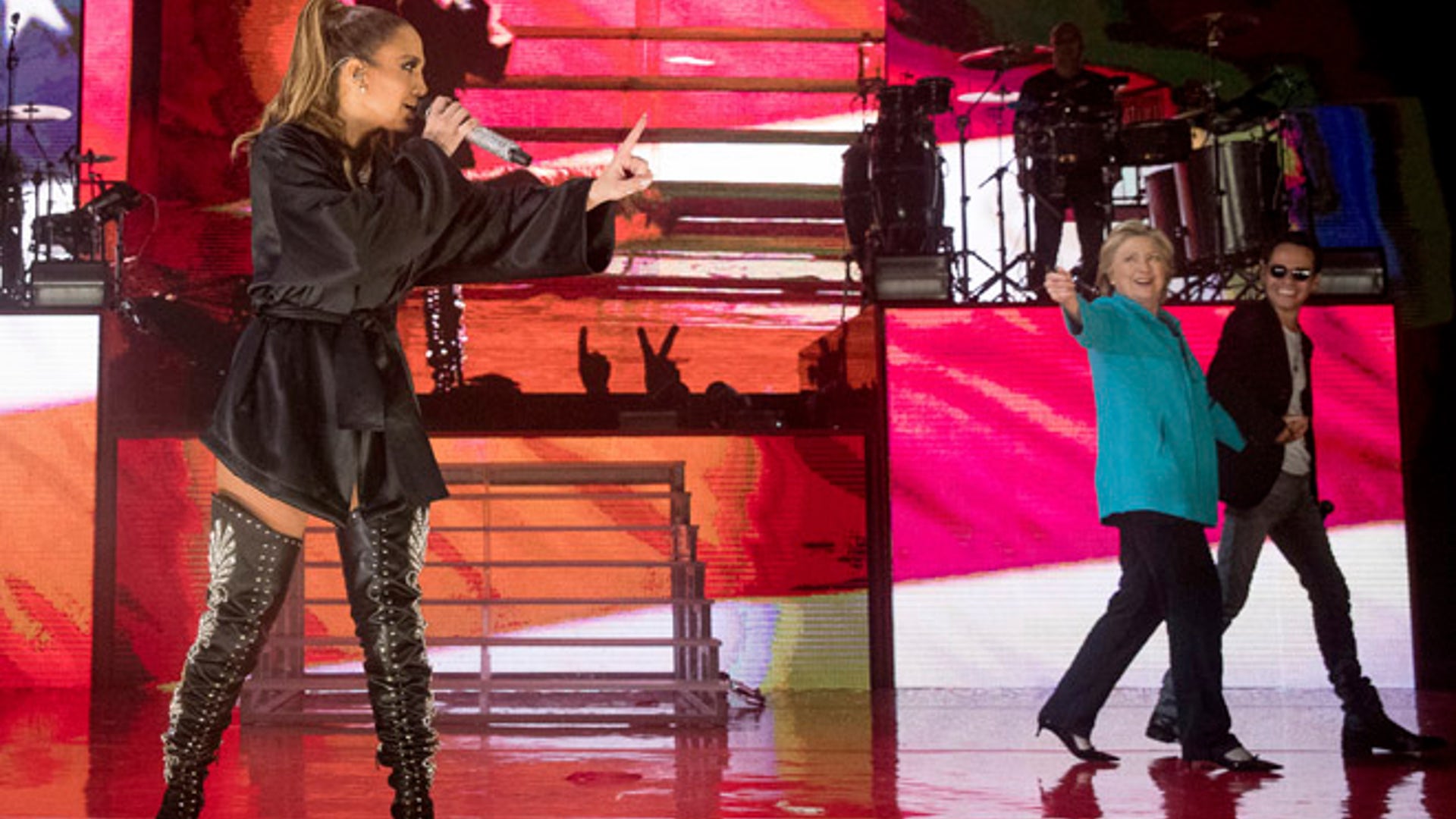 Jlo_Marc_Hillary__2_