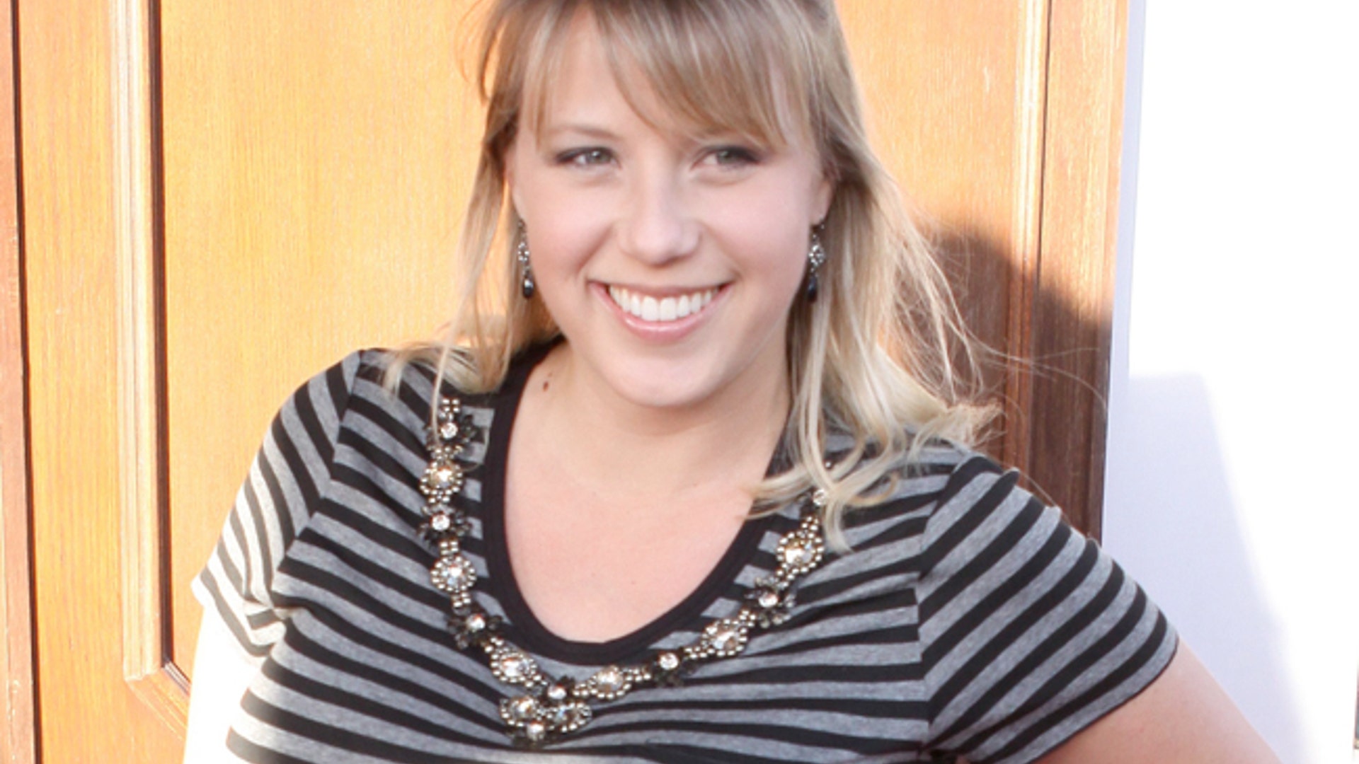 Jodie_Sweetin_x17_party