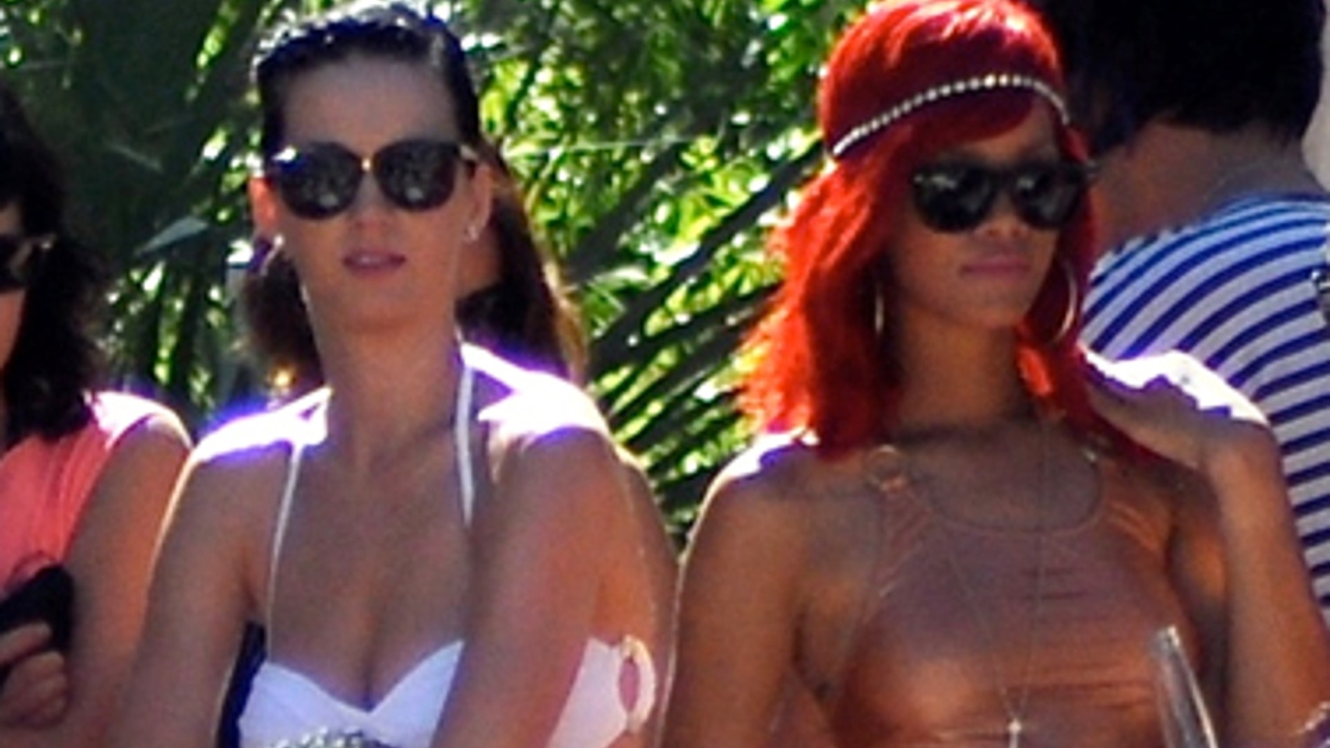 Katy_Perry_and_Rihannaaaa