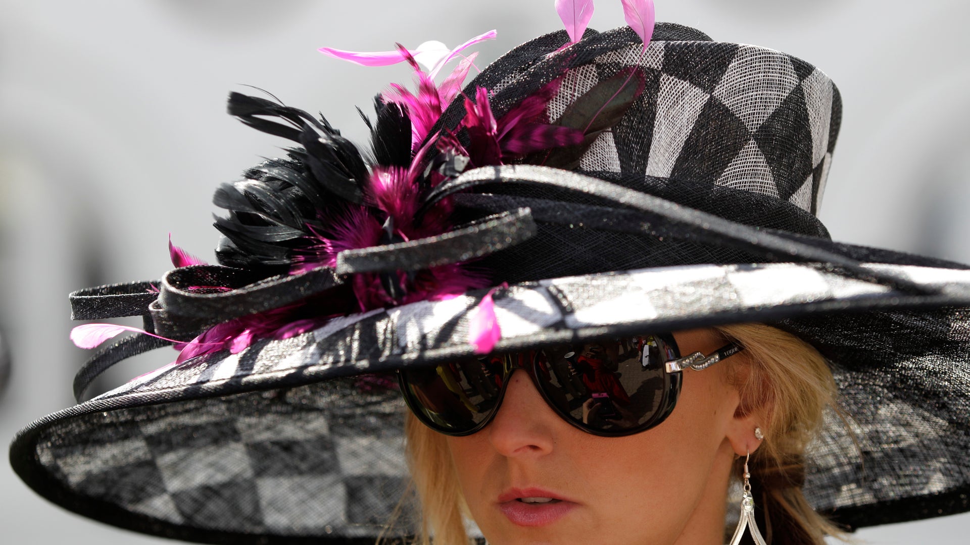 Kentucky_Derby_Horse__Pata_12_