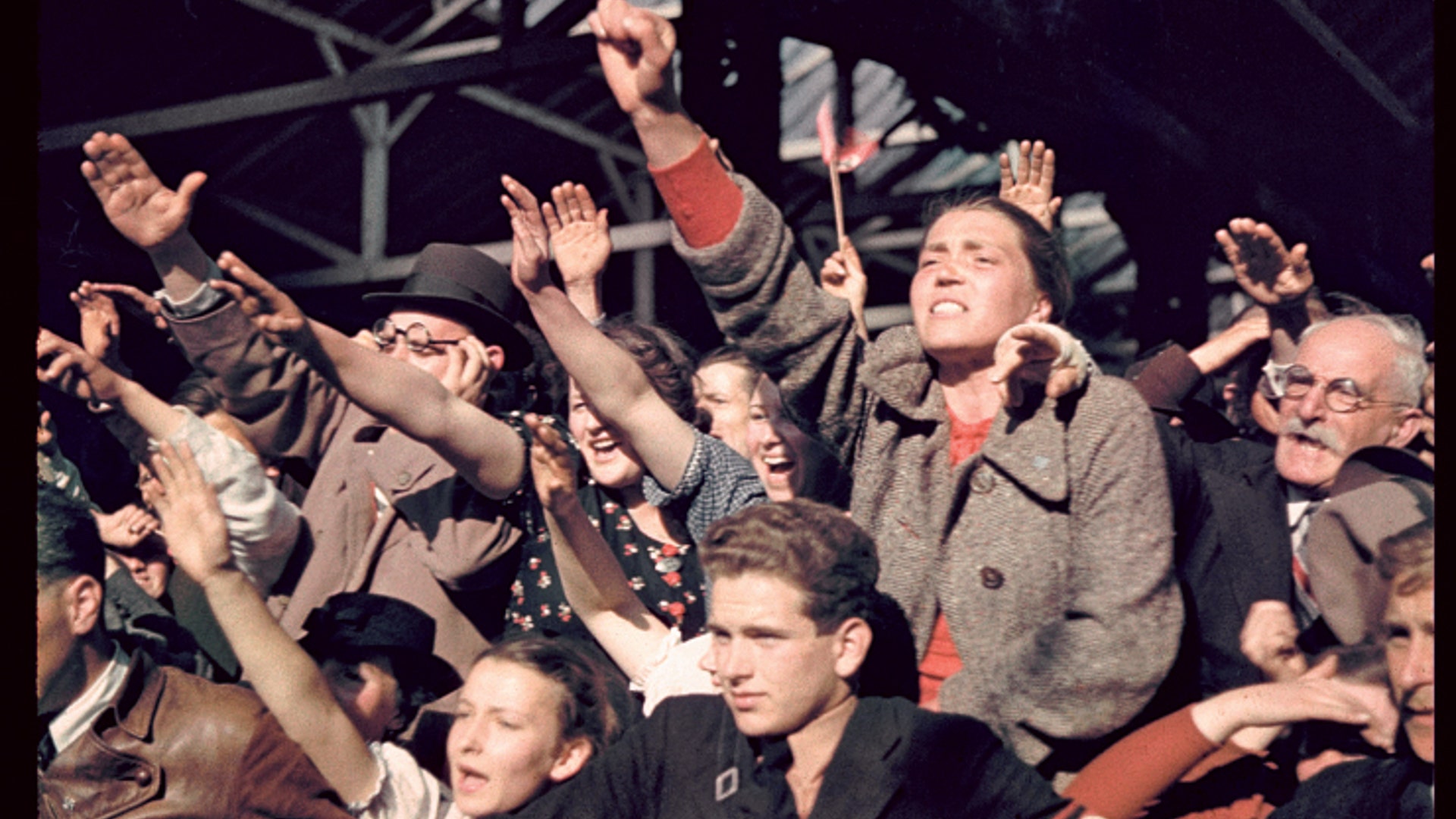 Life_Adoring_Hitler_2