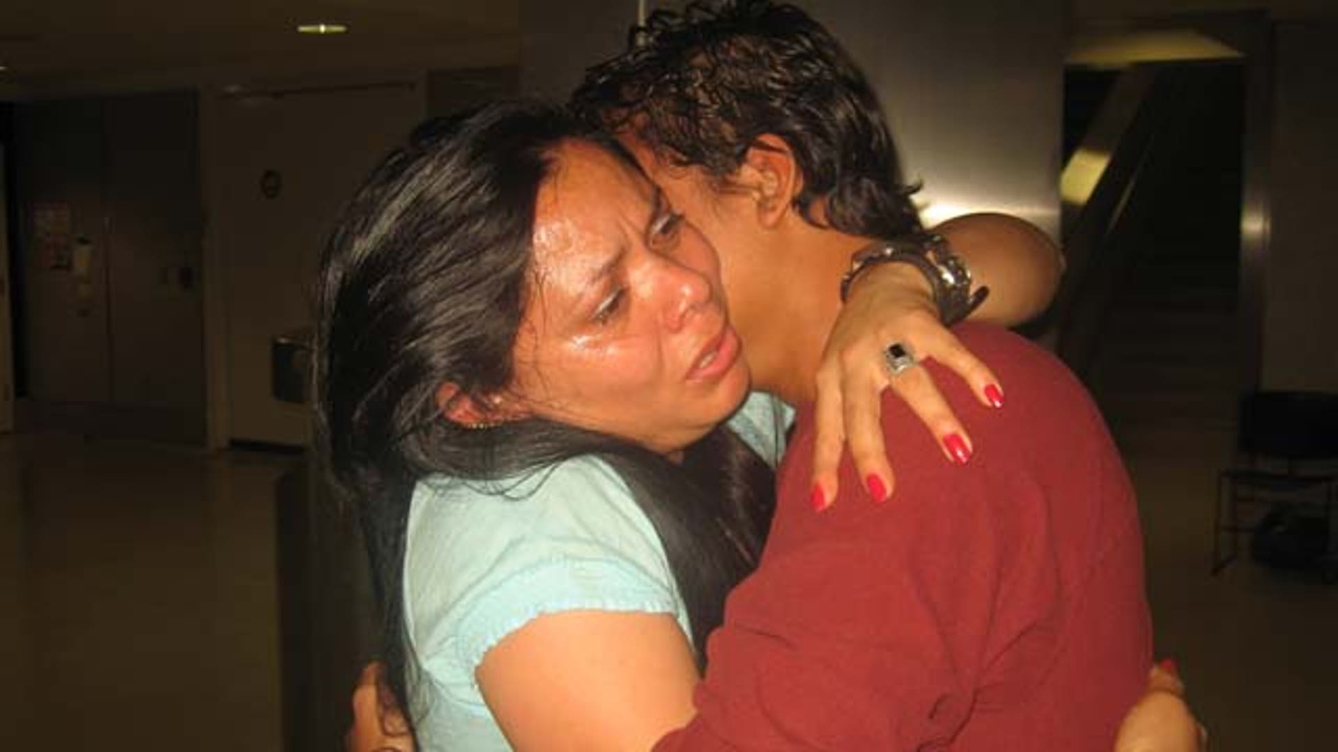 Lillian_Ulises_first_hug1