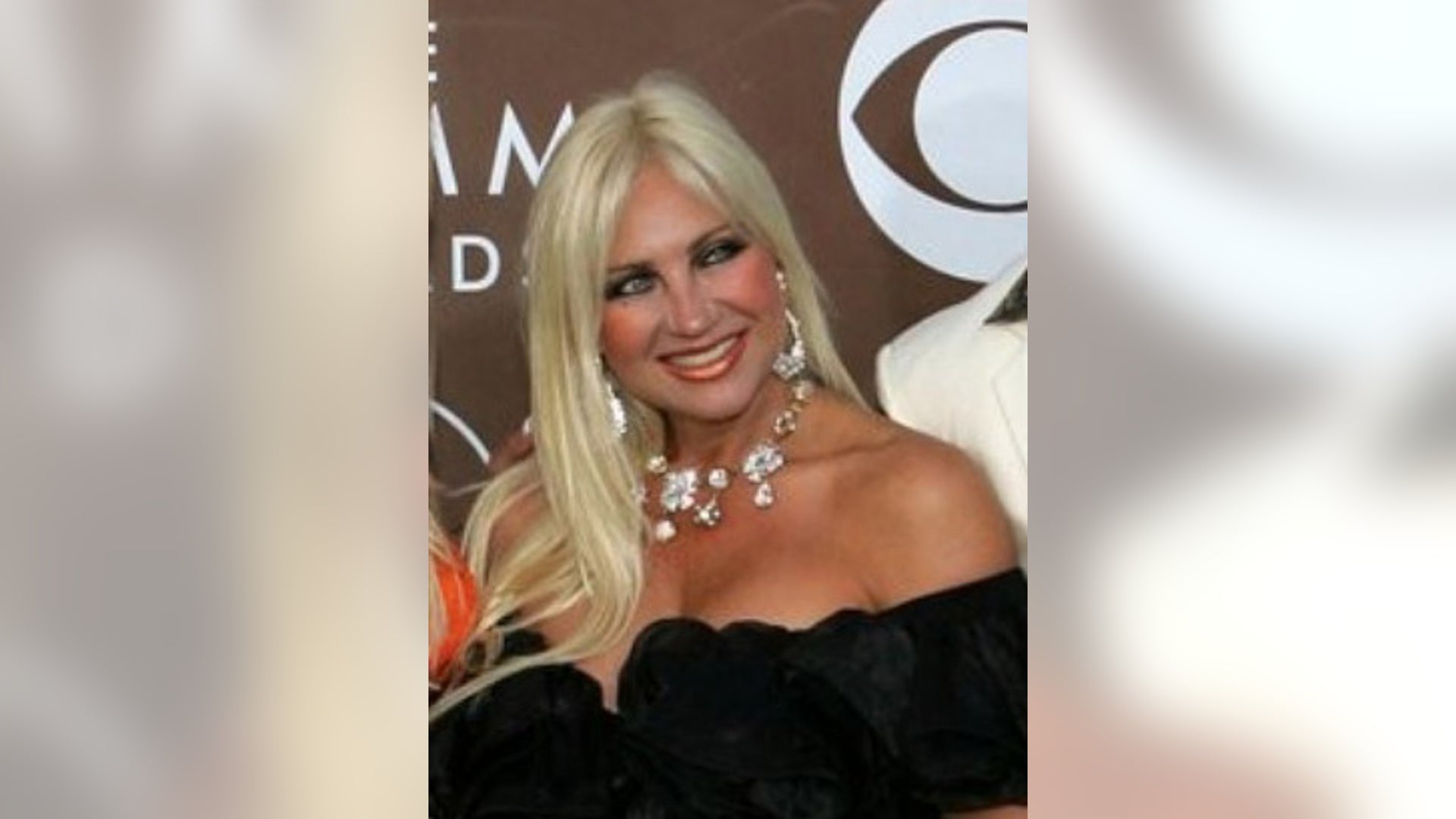 Linda_Hogan_kj