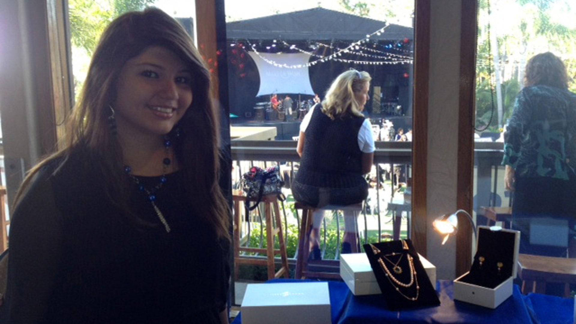 Linda_with_donated_piece