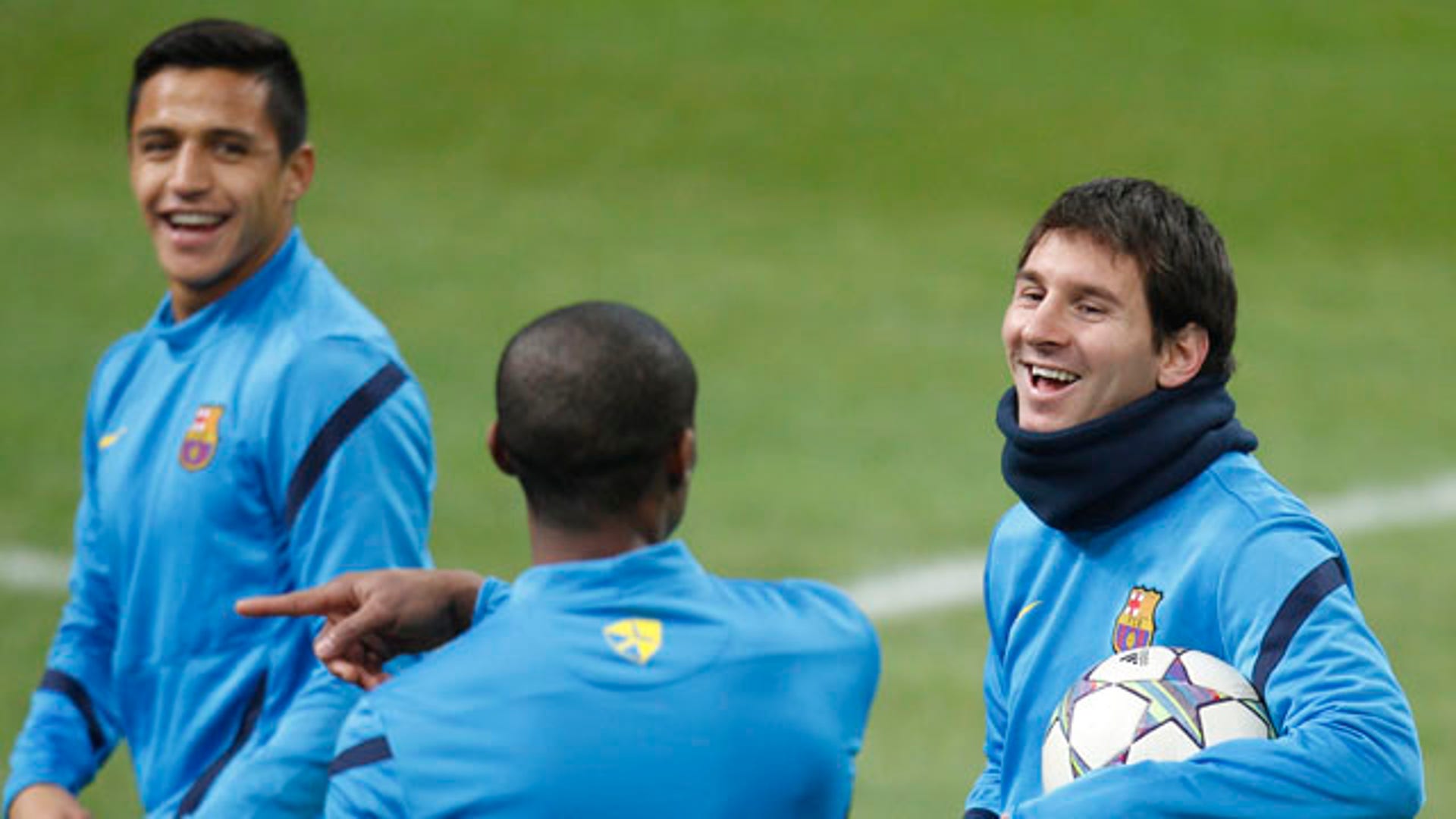 Lionel_Messi_Eric_Abidal_Alexis_Sanchez