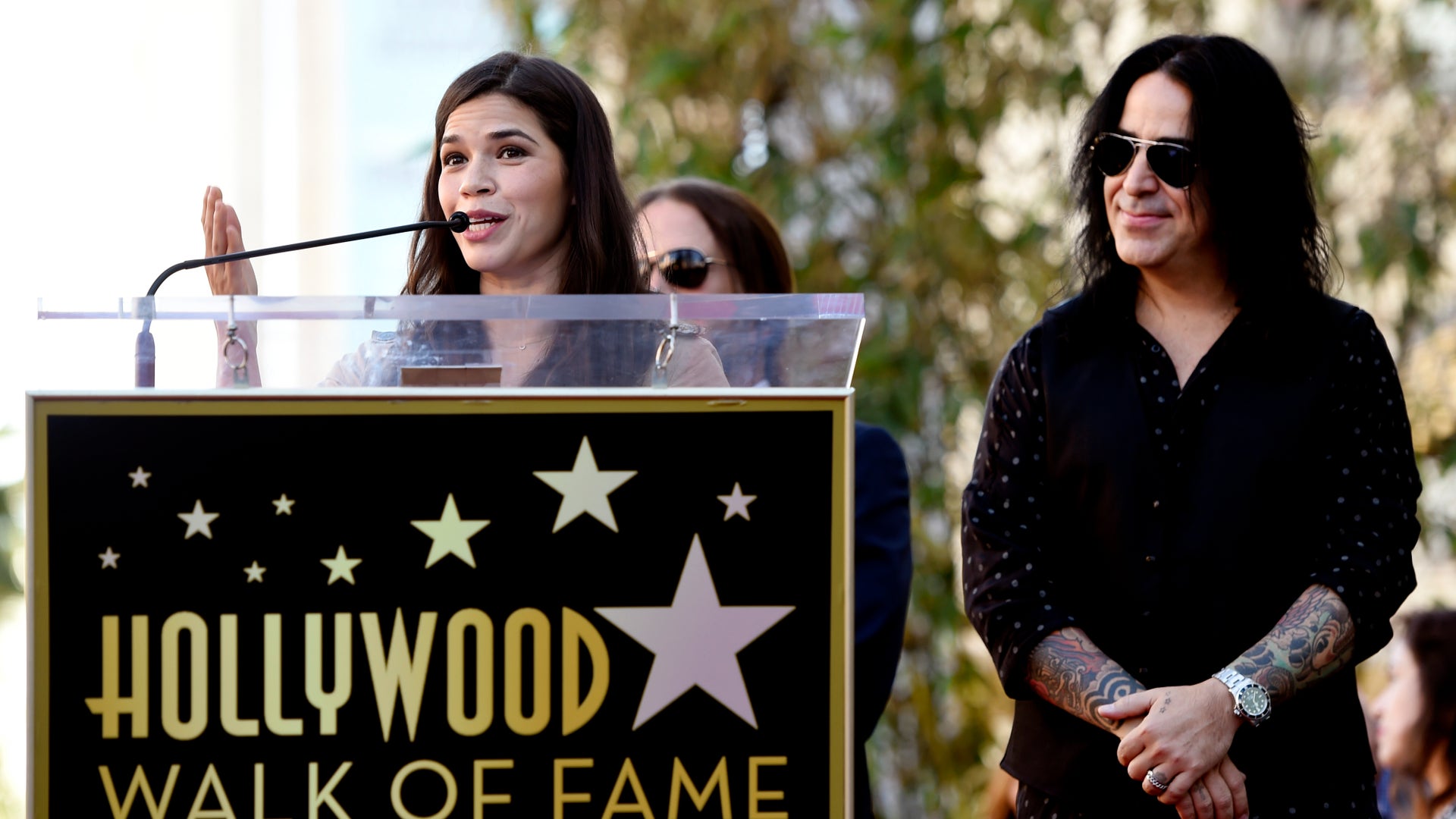 Mana_Honored_With_a_S_Vros__9_