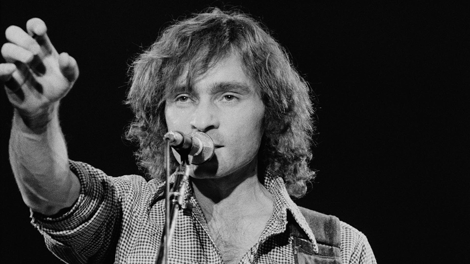 American musician Marty Balin performing with rock group Jefferson Starship, New York, USA, September 1978. (Photo by Michael Putland/Getty Images)