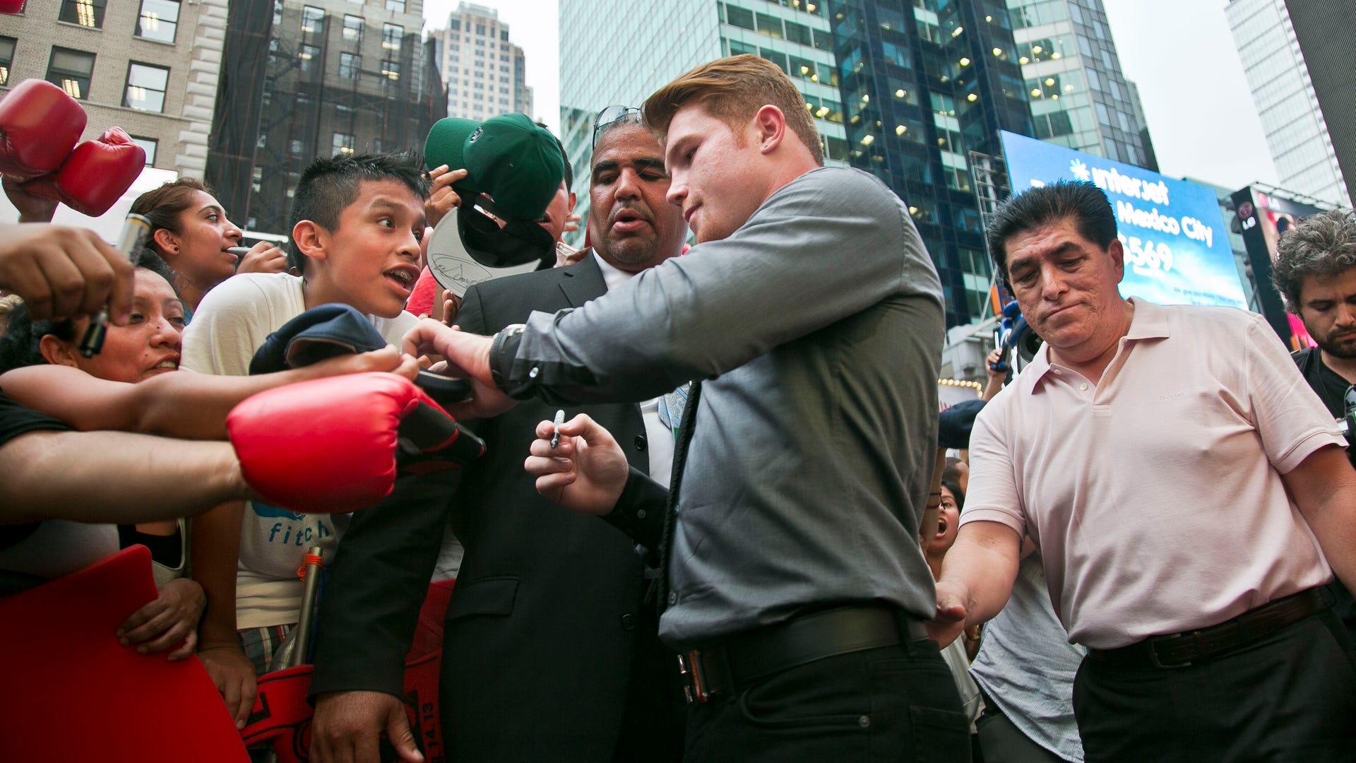 Mayweather_Alvarez_Bo_Garc_3_