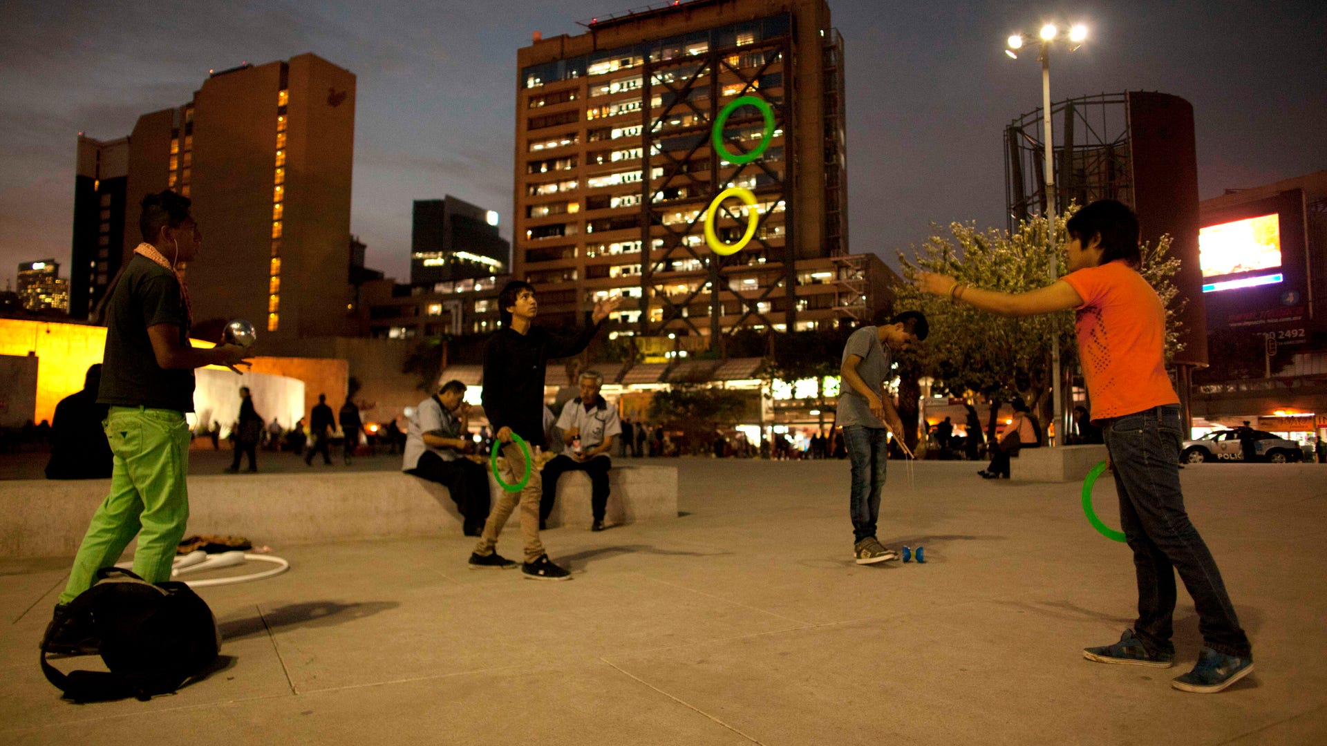 Mexico_City_Makeover_2