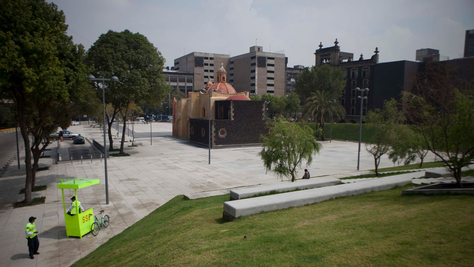 Mexico_City_Makeover_3