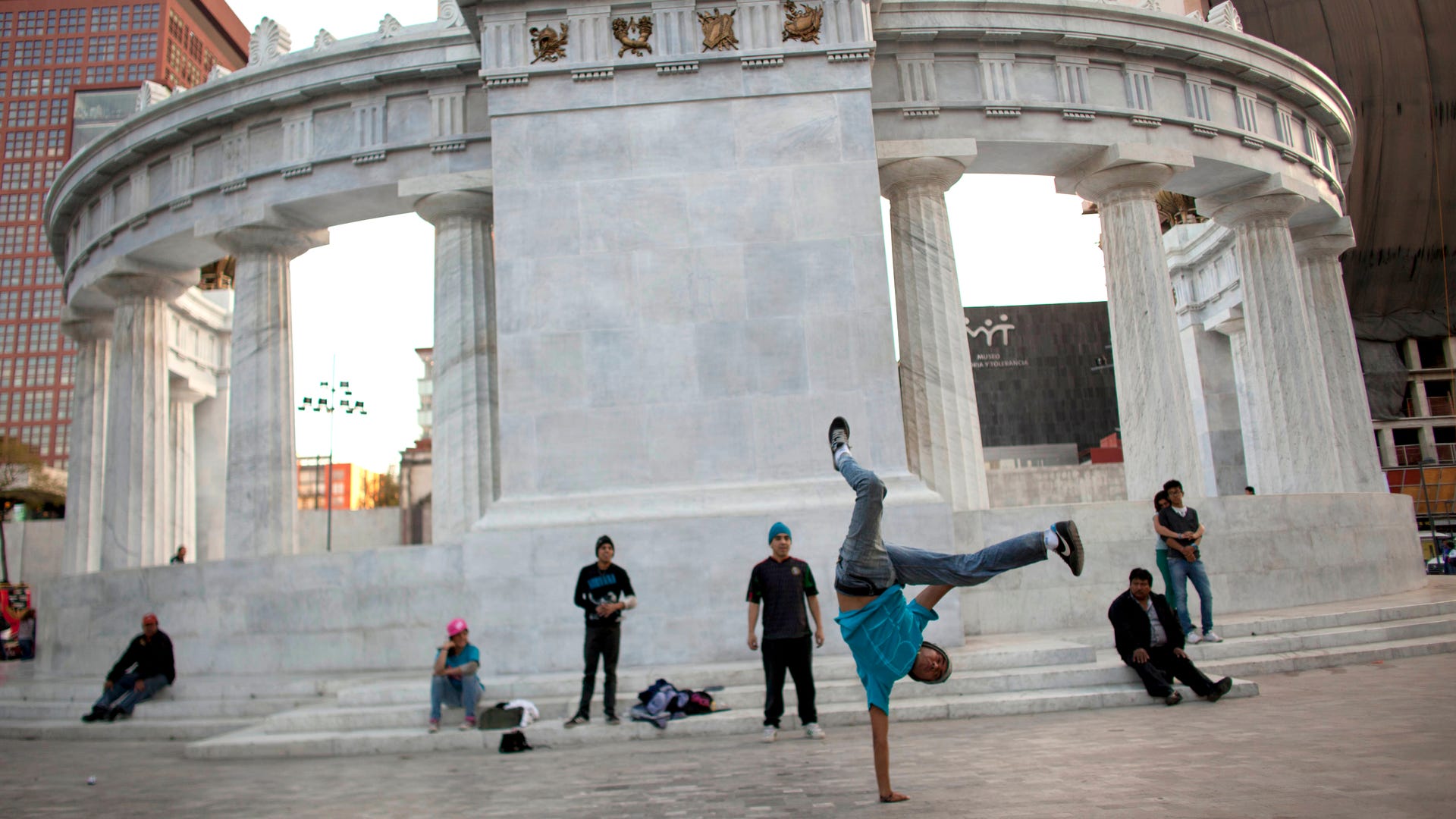 Mexico_City_Makeover_5