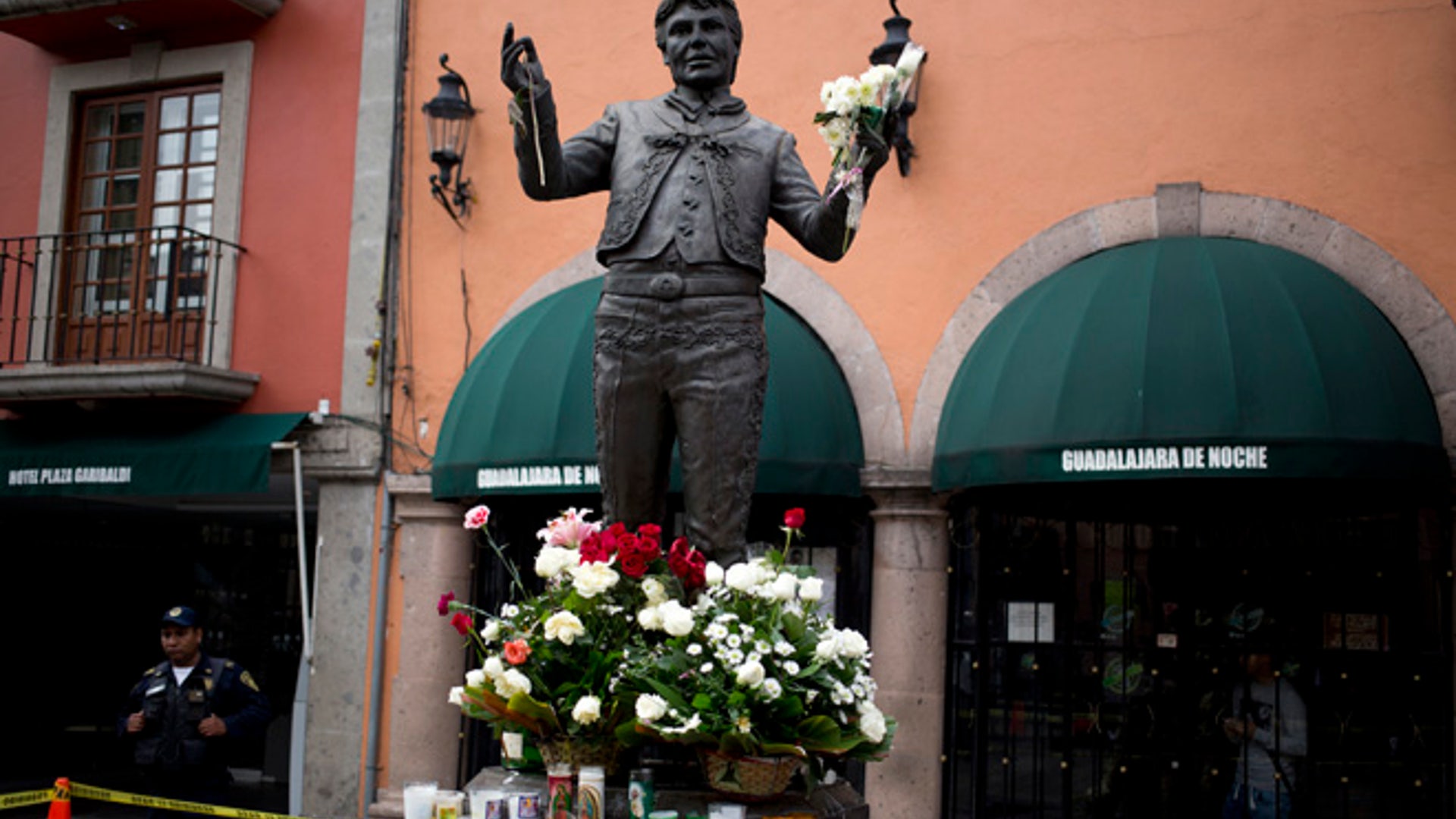 Mexico_Obit_Juan_Gabr_Garc_1_