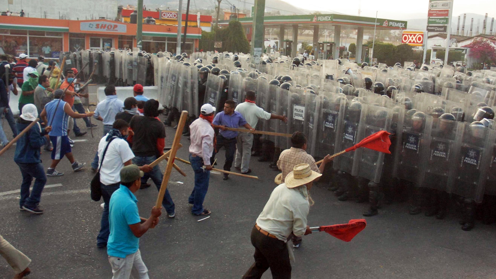 Mexico_Teachers_Prote_Grat__1_