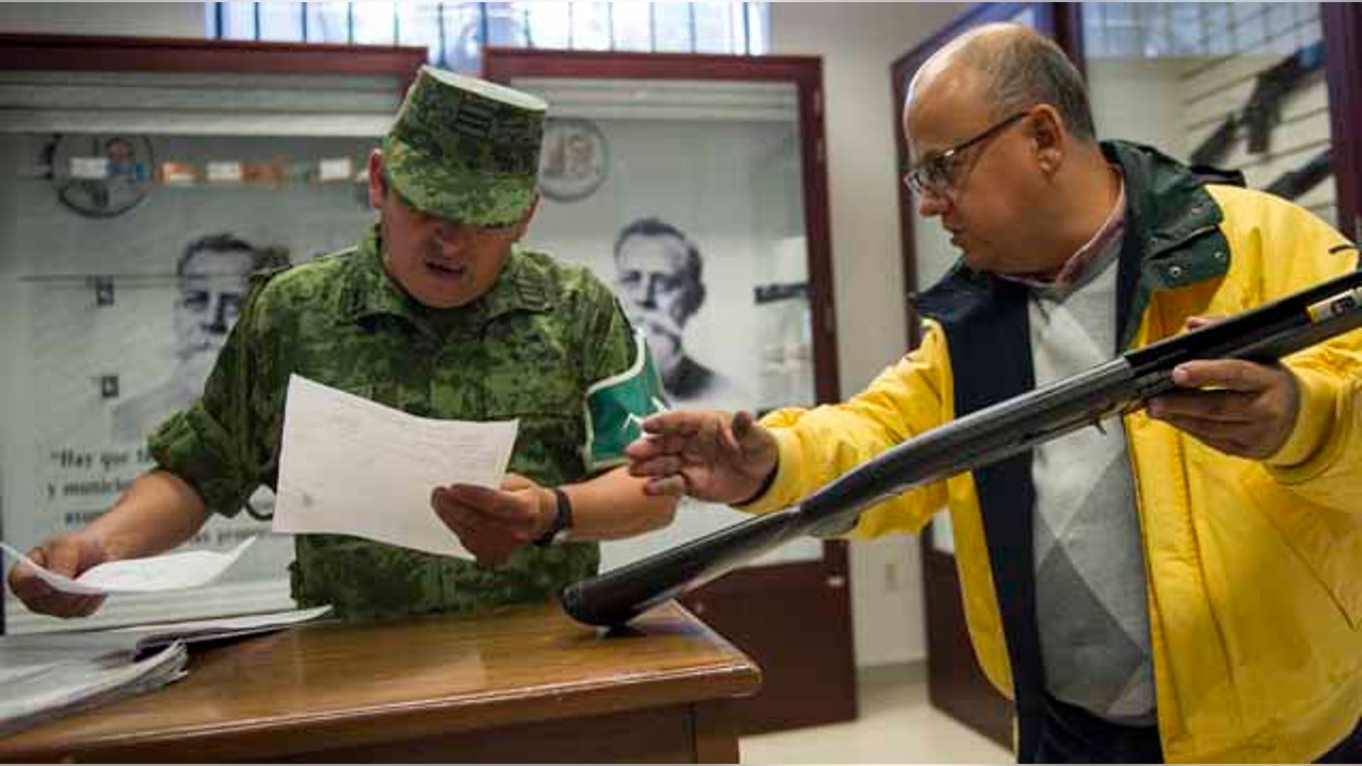 Mexico_Lone_Gun_Store__erika_garcia_foxnewslatino_com_8