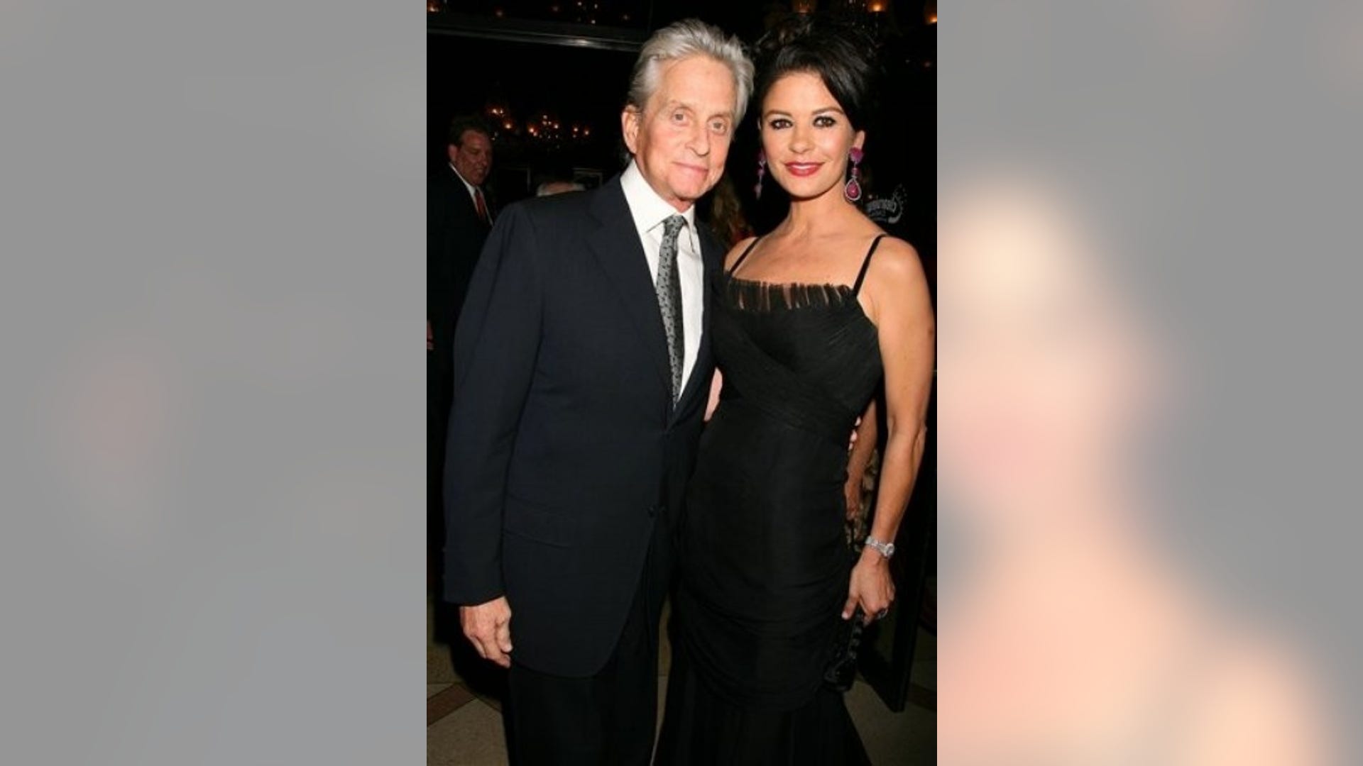 Michael_Douglas_and_Catherine_Zeta_Jones