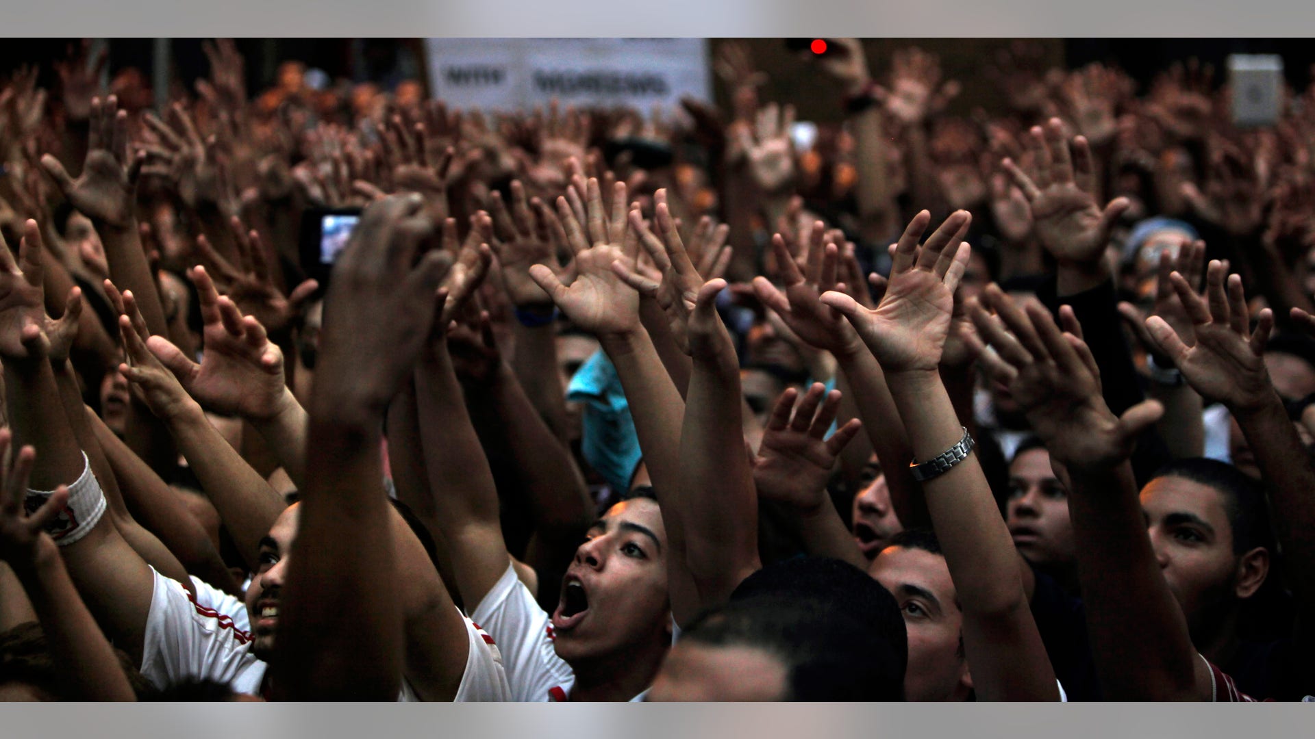 Mideast_Egypt_US_Angu__5_