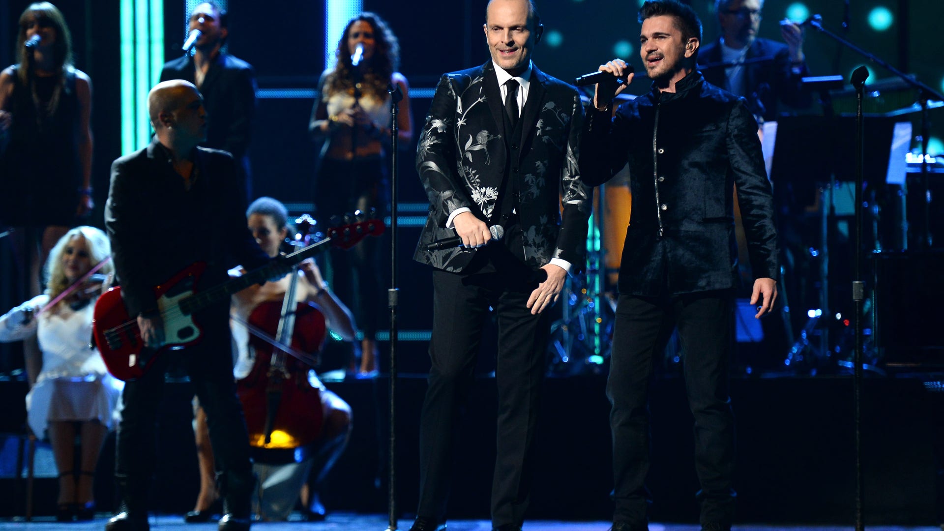 Miguel_Bose_Juanes_Gaammys