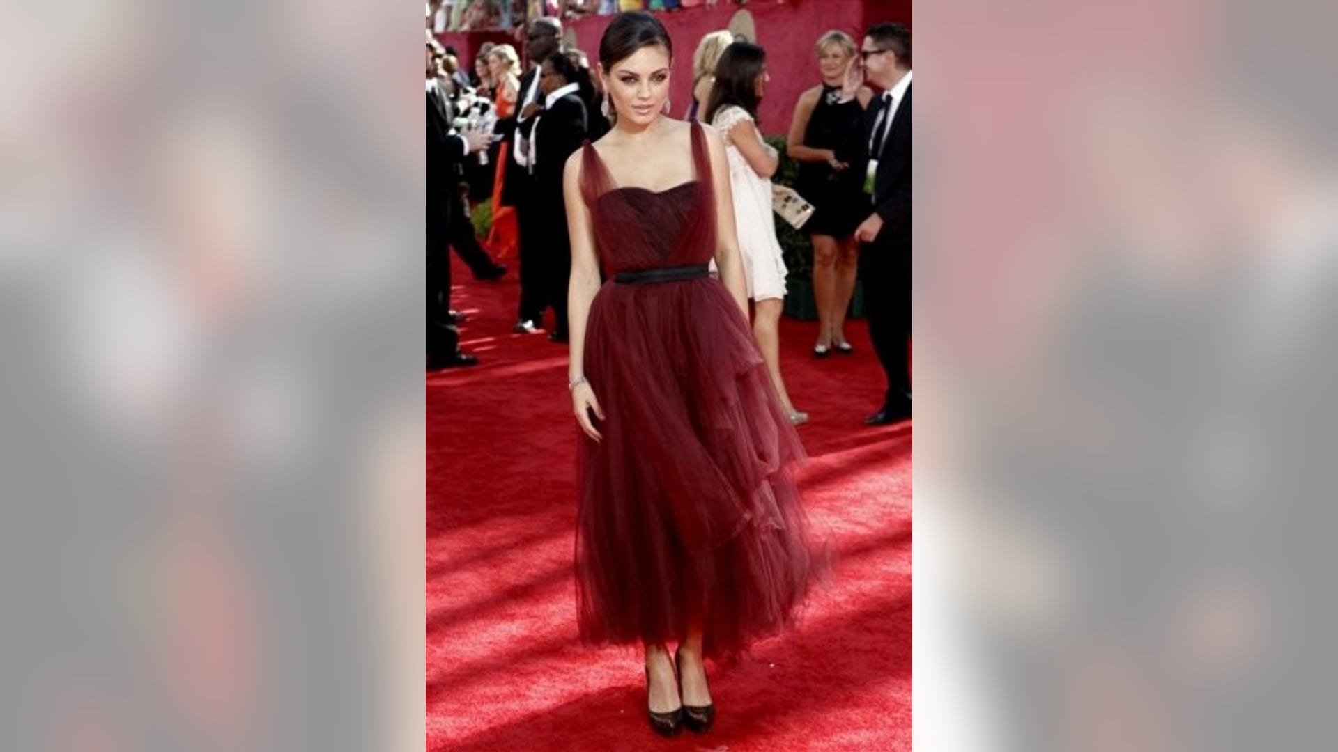 Mila_at_the_Emmys_sdfsd