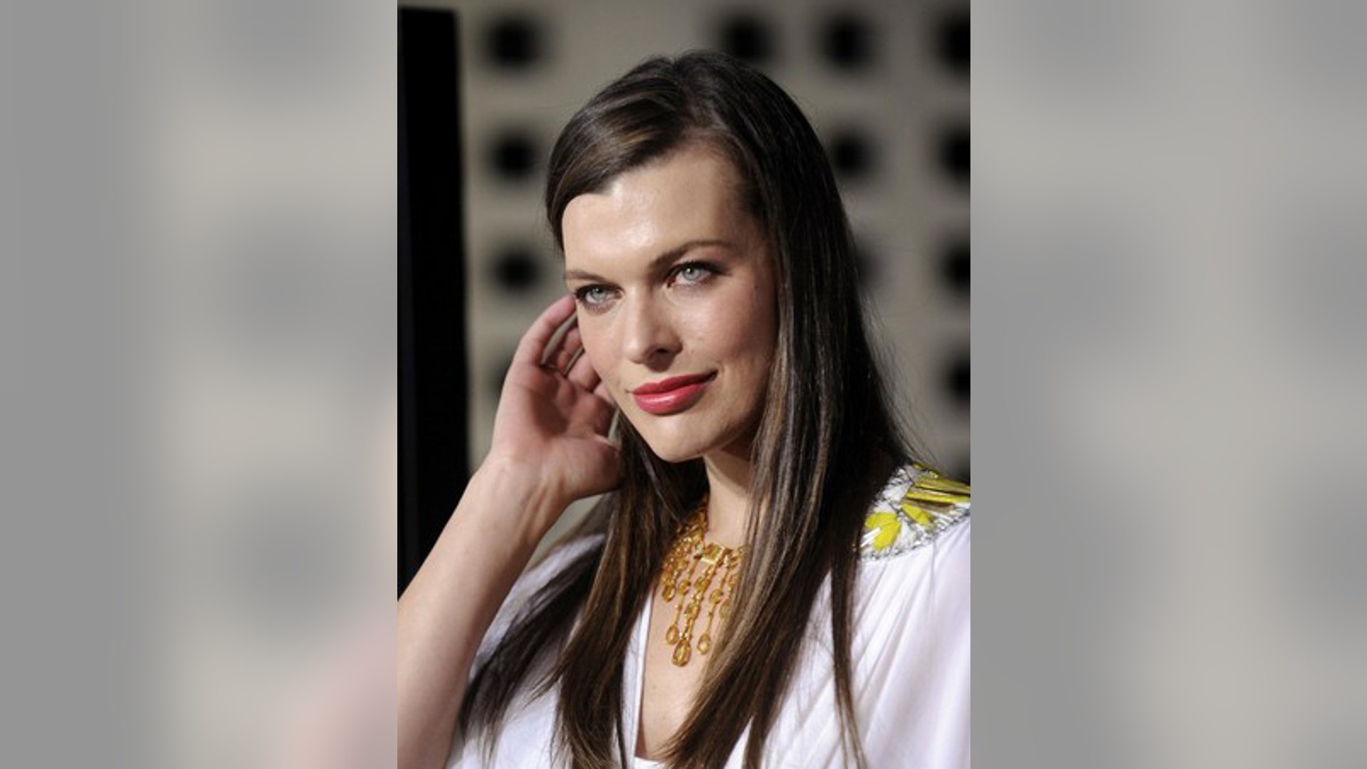 Milla_Jovovich_derfwe