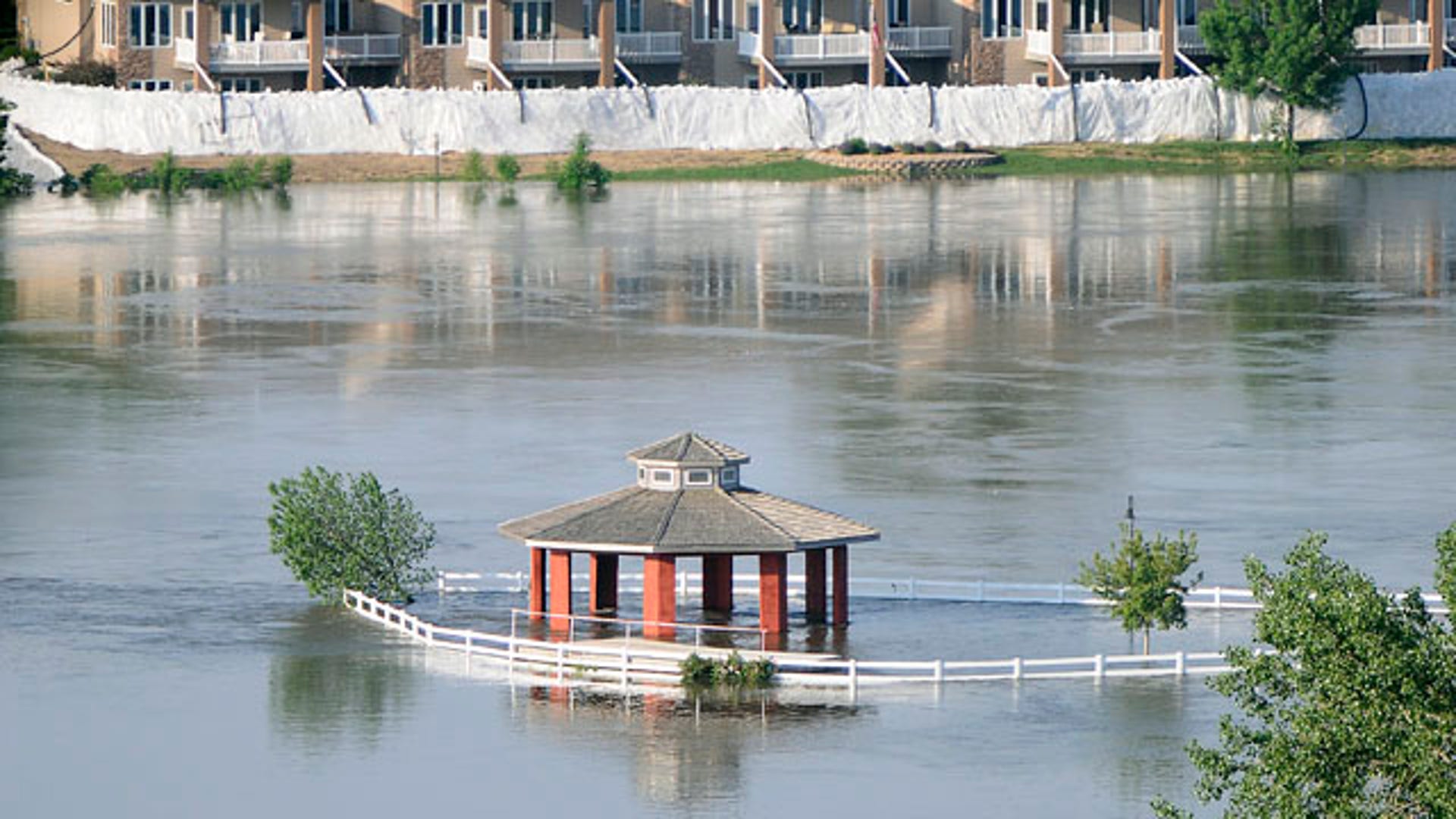 MoRiver_Flooing1