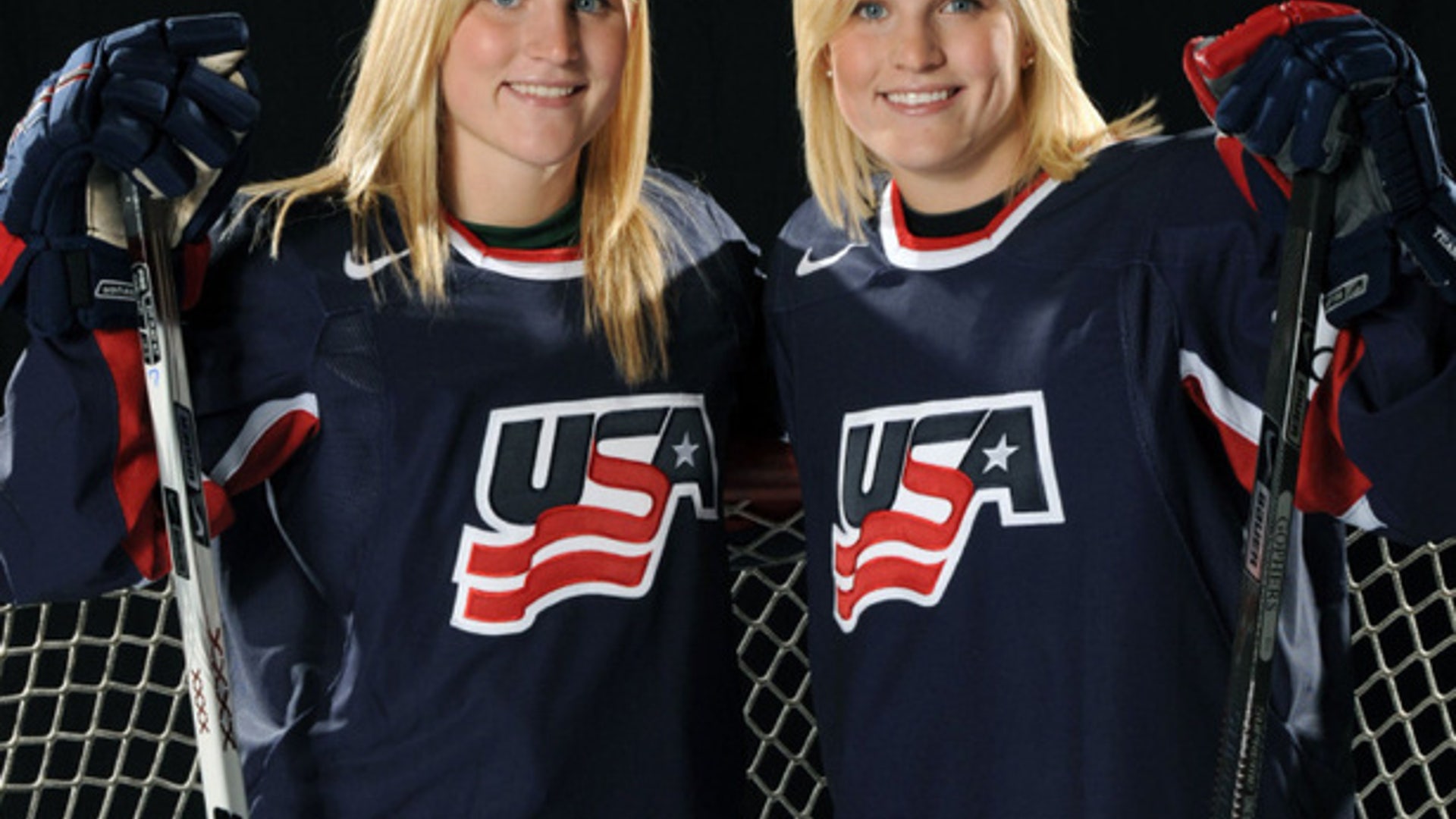 Monique_and_Jocelyn_Lamoureux_asfda