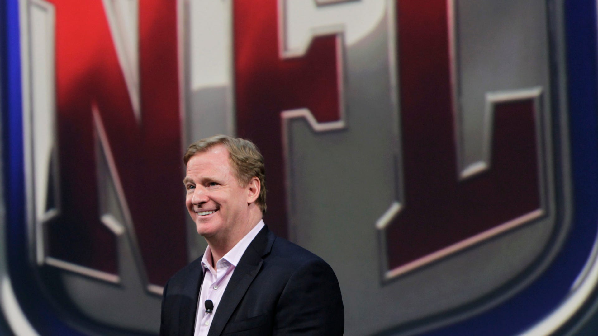 NFL_Uniforms_Football_9