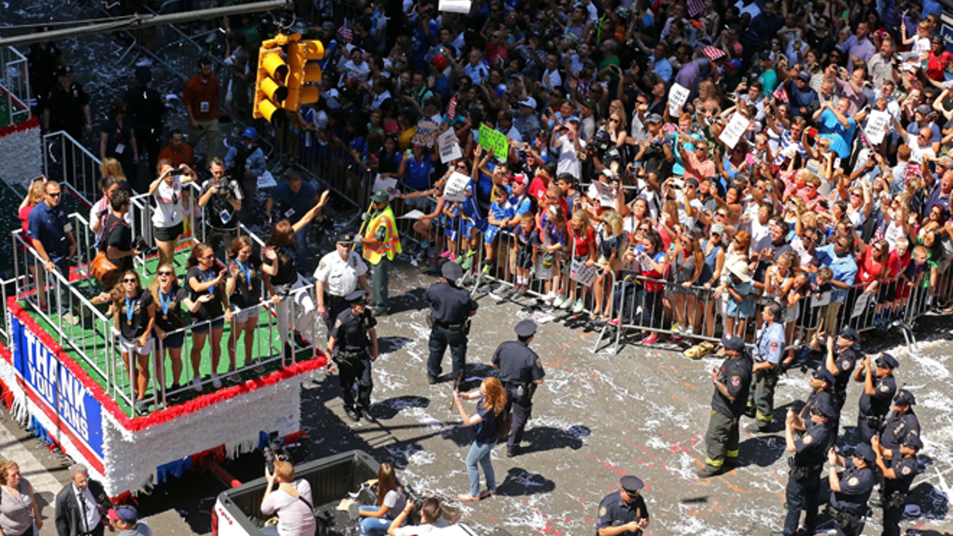 NYC_Parade_WWCup_new_4