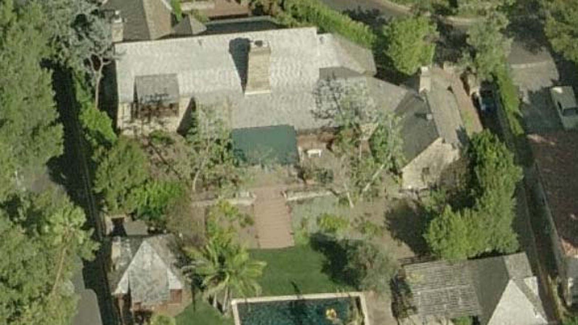 NataliePortman House 