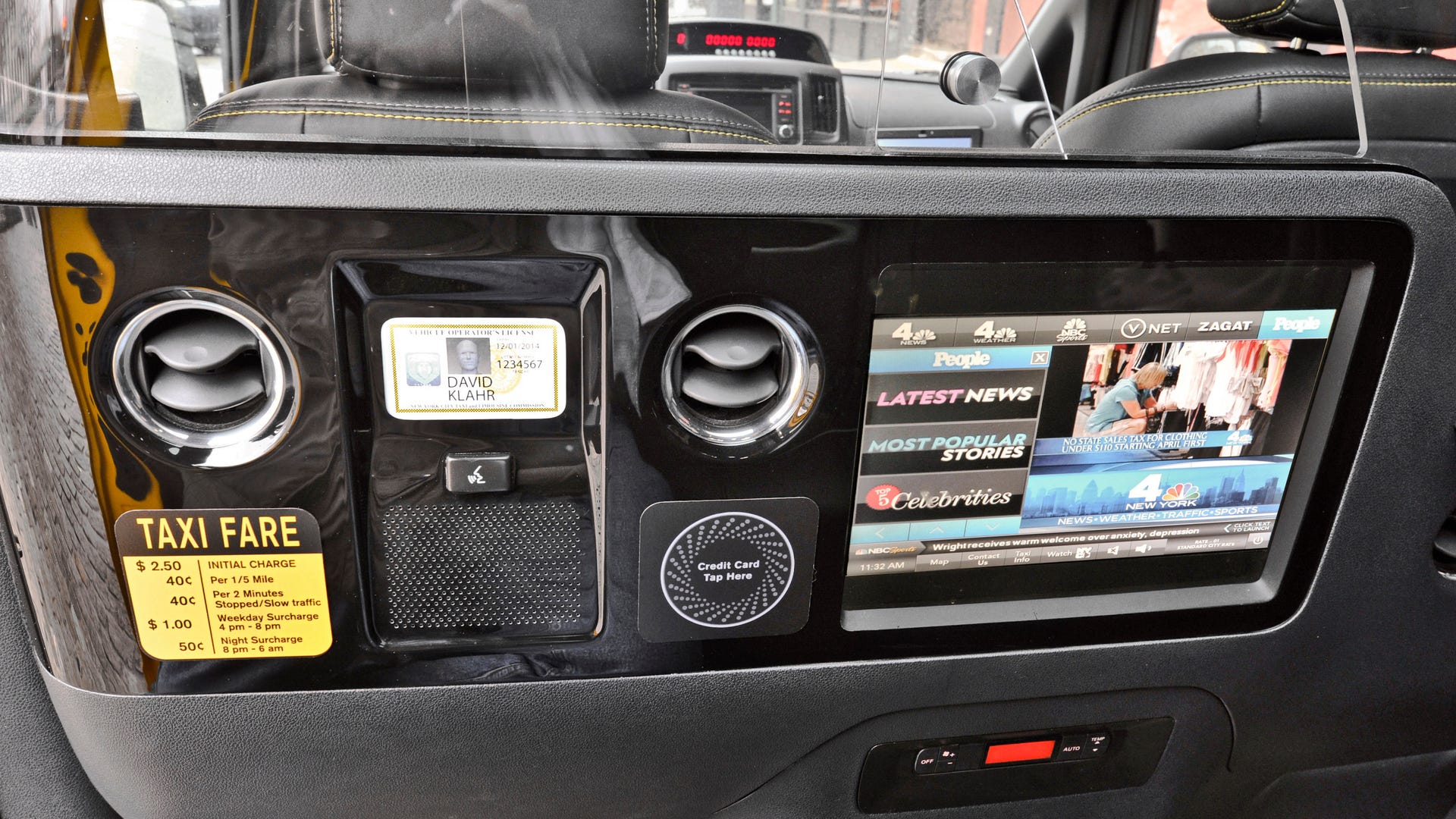 Nissan_Taxi_Partition