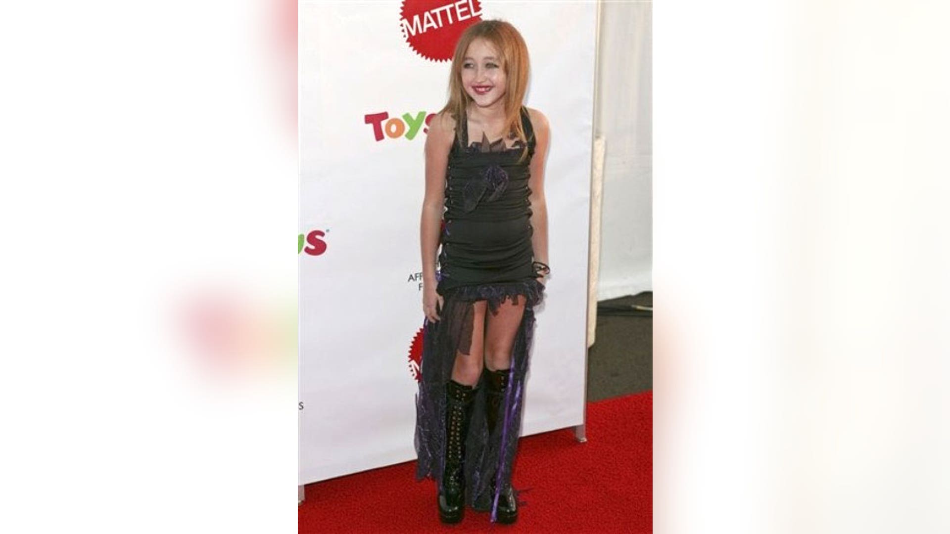 Noah Cyrus Style